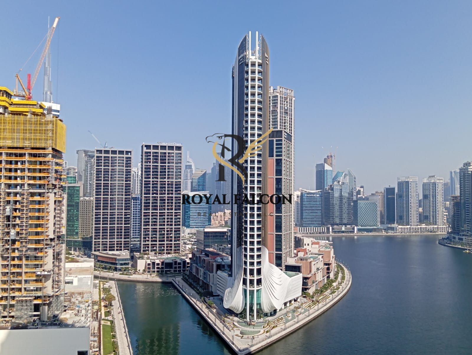 SPACIOUS UNIT | WATER VIEW | 1 BEDROOM