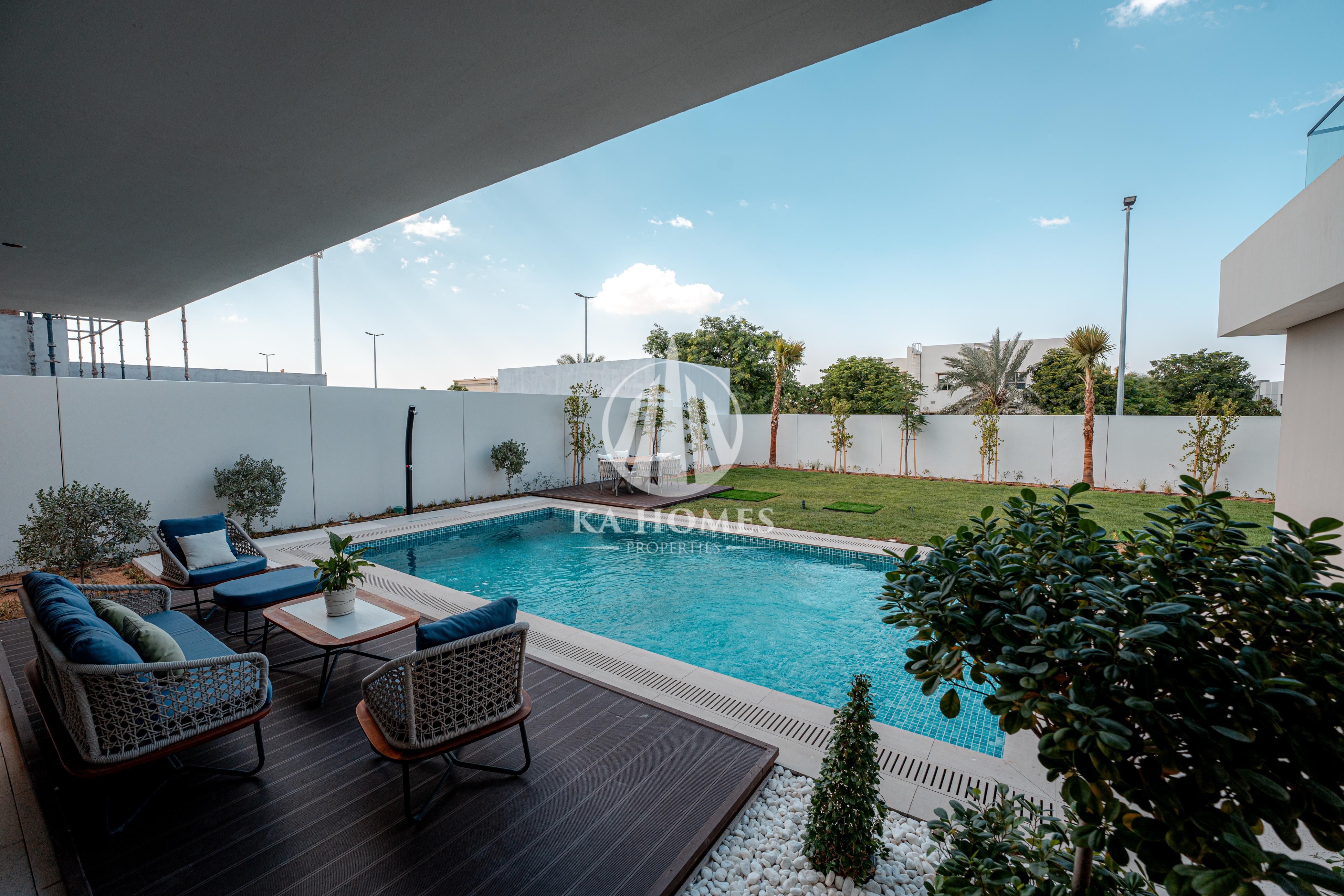 Ready-to-move-in detached villa at the best price and with spacious areas