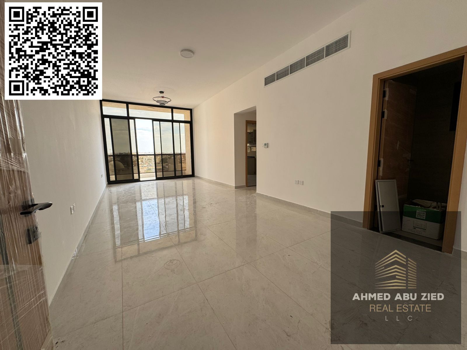 First occupancy | Central air conditioning | Built-in wardrobes | Central air conditioning | Two large master bedrooms | 3 bathrooms | Excellent renov