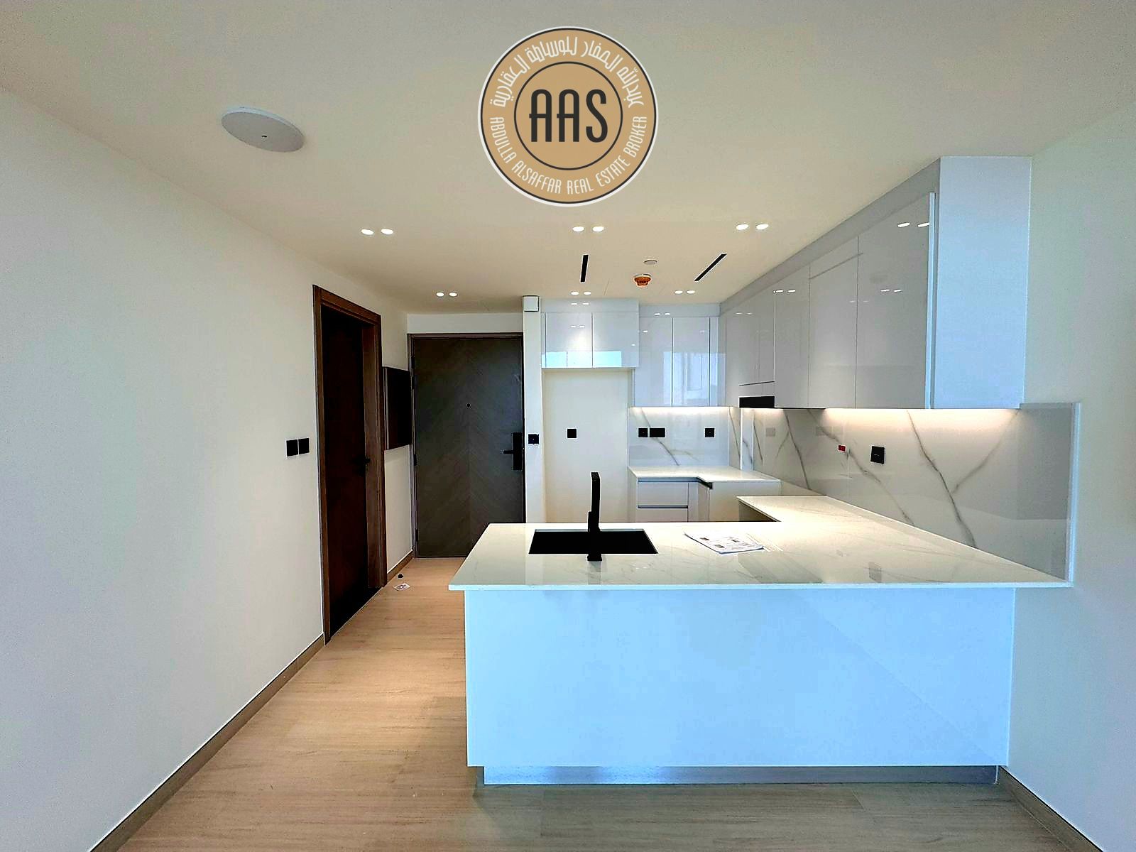 Vacant | Signature High-Floor 1BR | Exceptional Views | Prime Connectivity