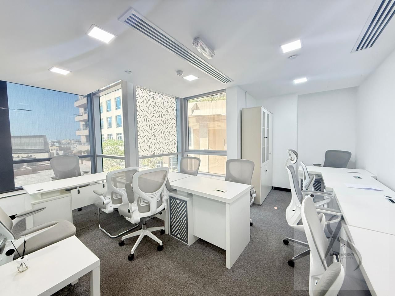 4 To 5 People Sitting | Fully furnished | Near to metro office for rent