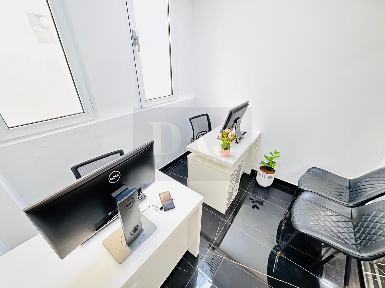 Offer For The Day!! Beautiful Office | Direct From Landlord | Near to Metro Station