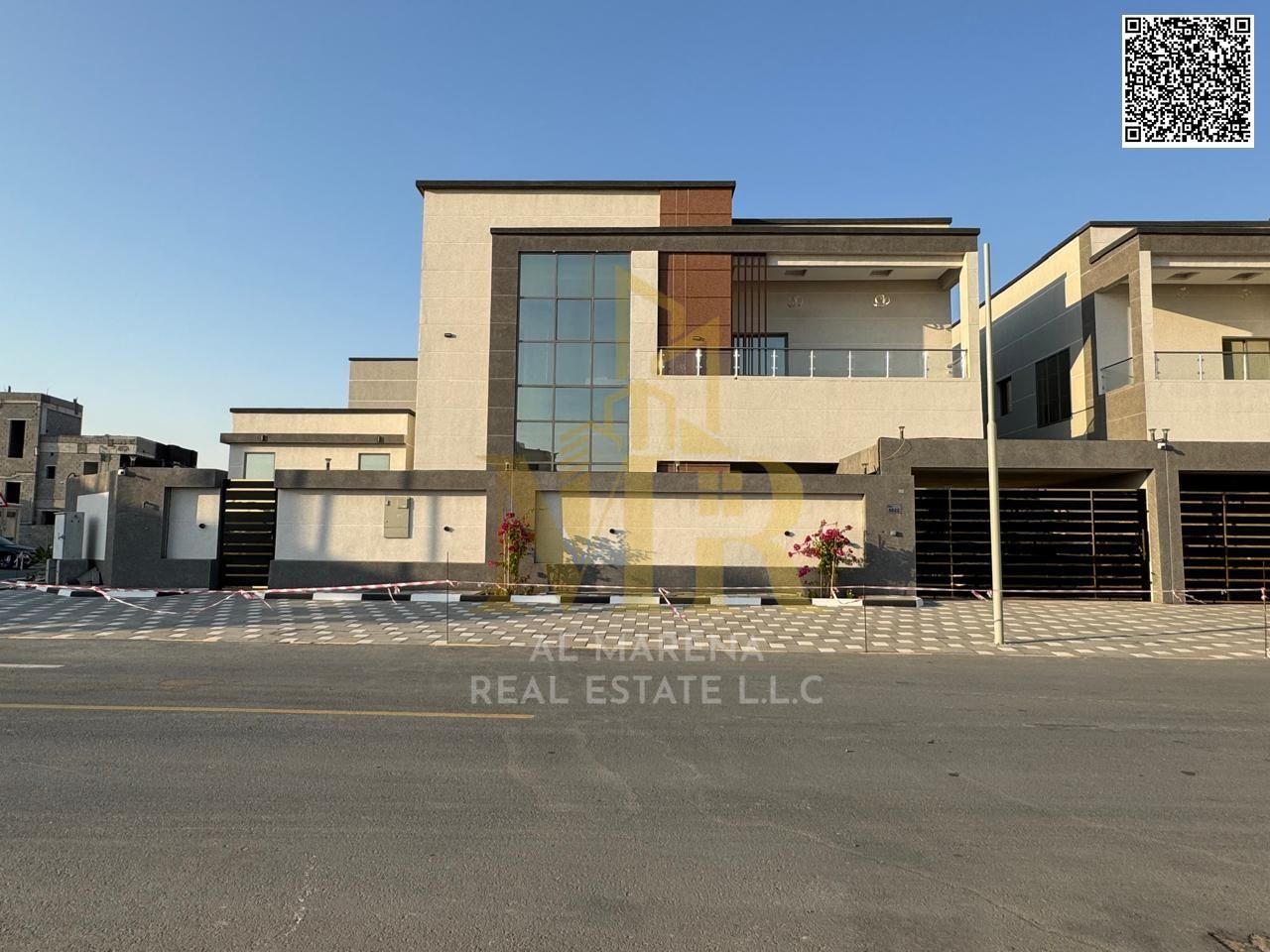 Luxury corner villa in Al-Haliou 2 - 5 master bedrooms with an external annex and internal yard. The price includes everything.