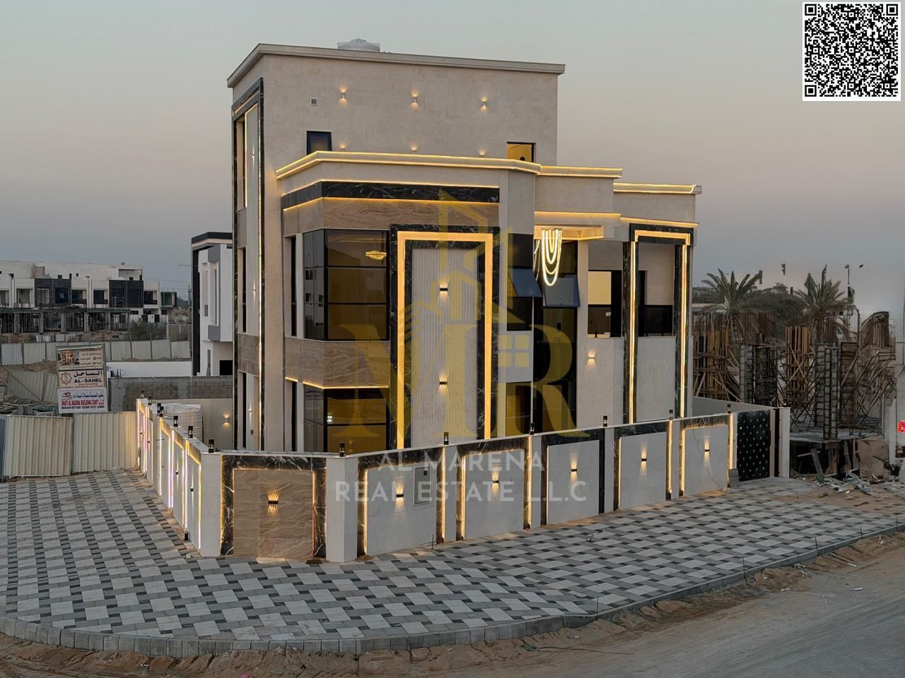Luxury villa in Al-Haliyo 1 – 5 master bedrooms with a living room and modern kitchen, price includes registration and ownership fees