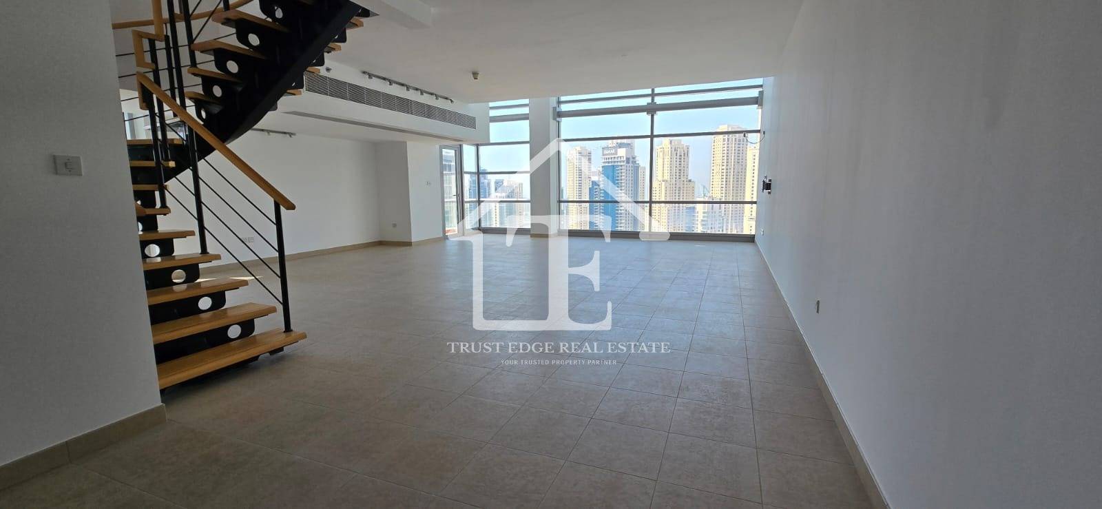 Sea View 4BR | Duplex | Vacanat | Prime Location