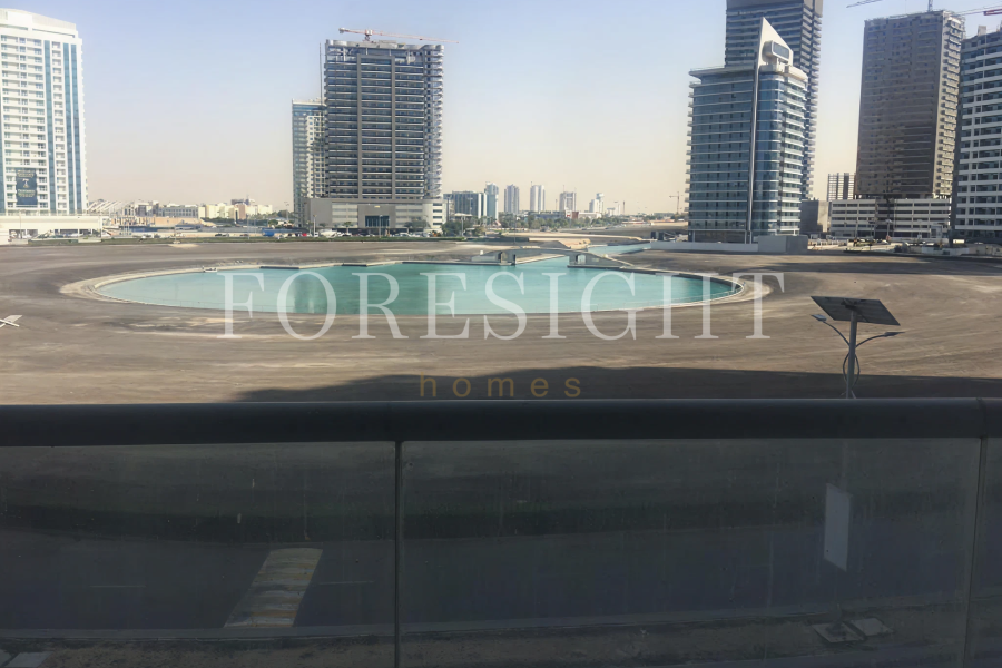 Spacious 1BR | Canal-Facing Balcony | Dubai Sports City