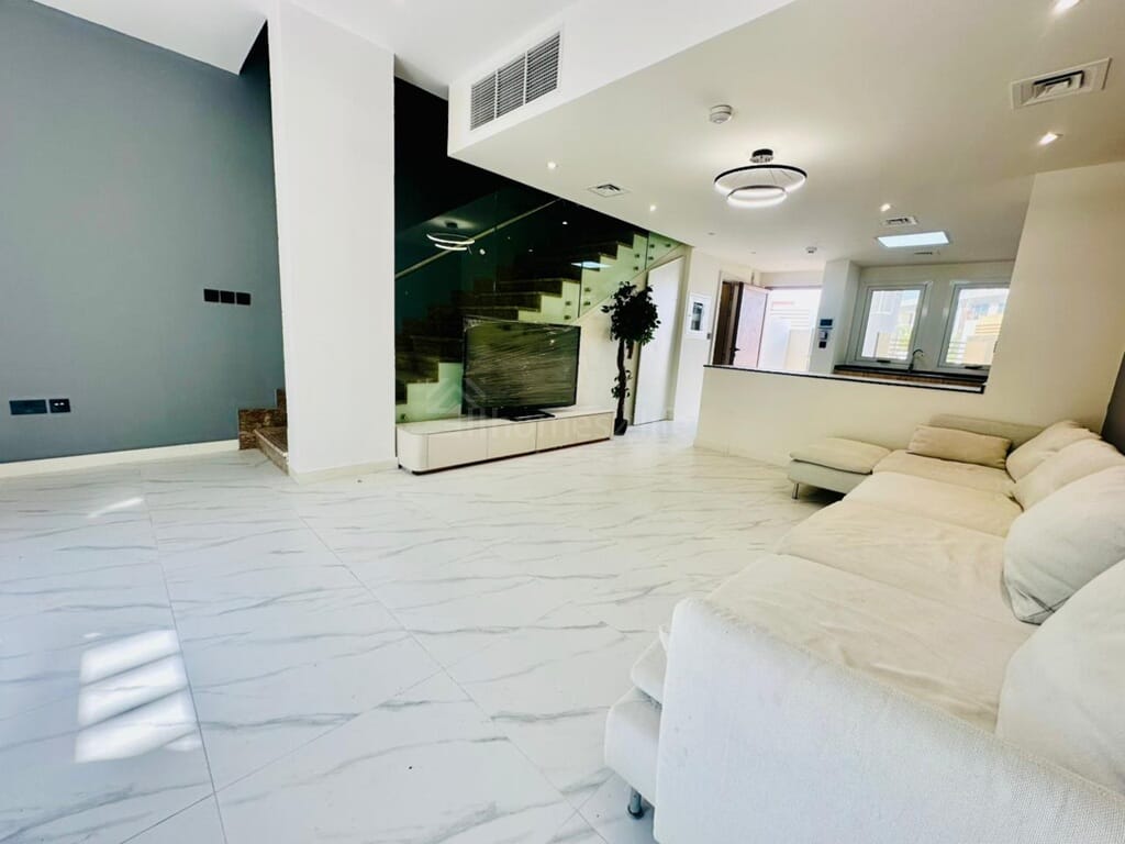 Corner unit | Fully furnished | Biggest layout