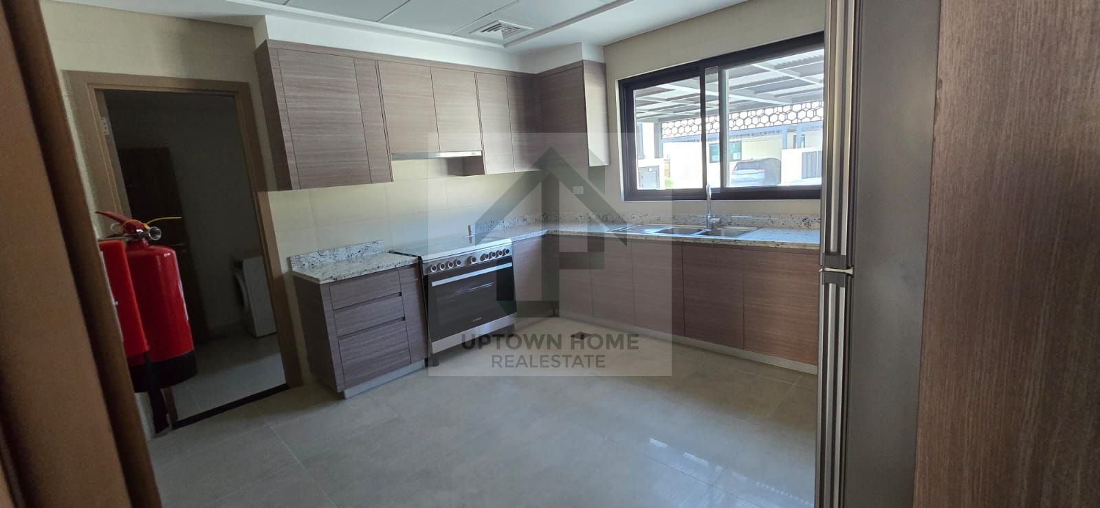 3 Bedrooms ssc | mid | Freehold