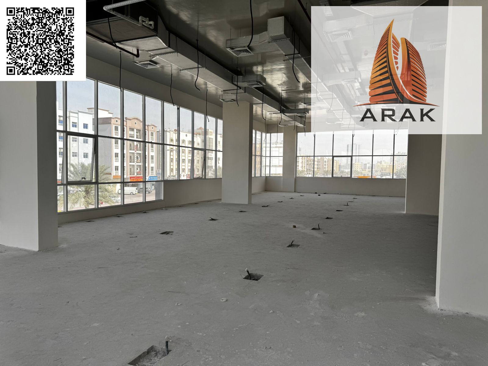 Commercial Showroom for Rent in Ajman – Al Jurf Area An excellent investment opportunity to establish a showroom, retail center, logistics facility,