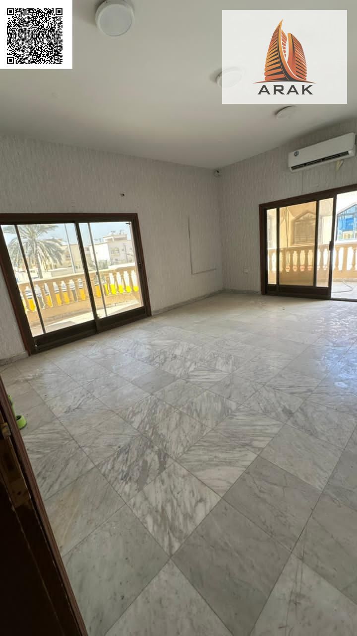 Annual Rent Commercial Villa in Al Rumaila 1 Near Verona Roundabout on the Sharjah Border A great opportunity