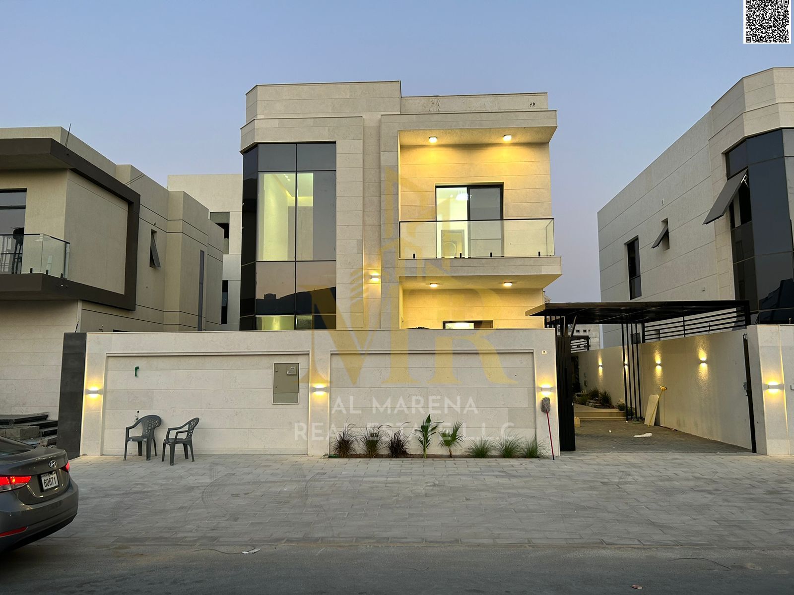 Villa for sale in Ajman, corner lot, excellent location, freehold ownership for life, available to all nationalities with bank financing options. A ba