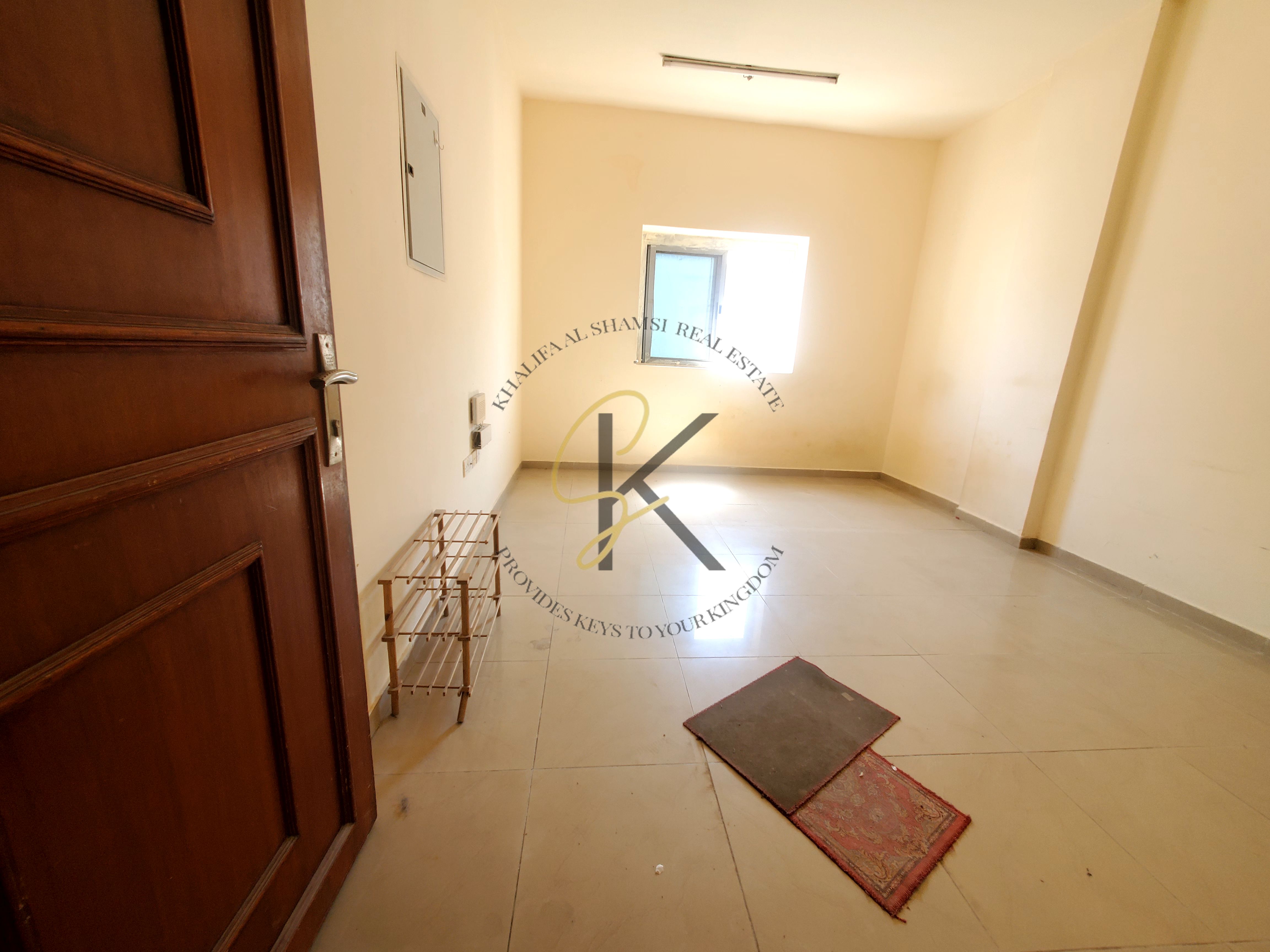Ready To Move 1Bhk||Centralised Ac & Gas||Free High Maintenance||At Prime Location||