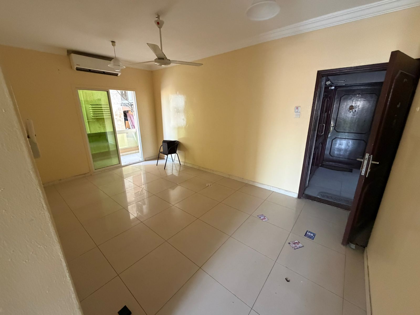 Lowest price in Ajman, prime location on the Corniche, very reasonable price, family-friendly and upscale building