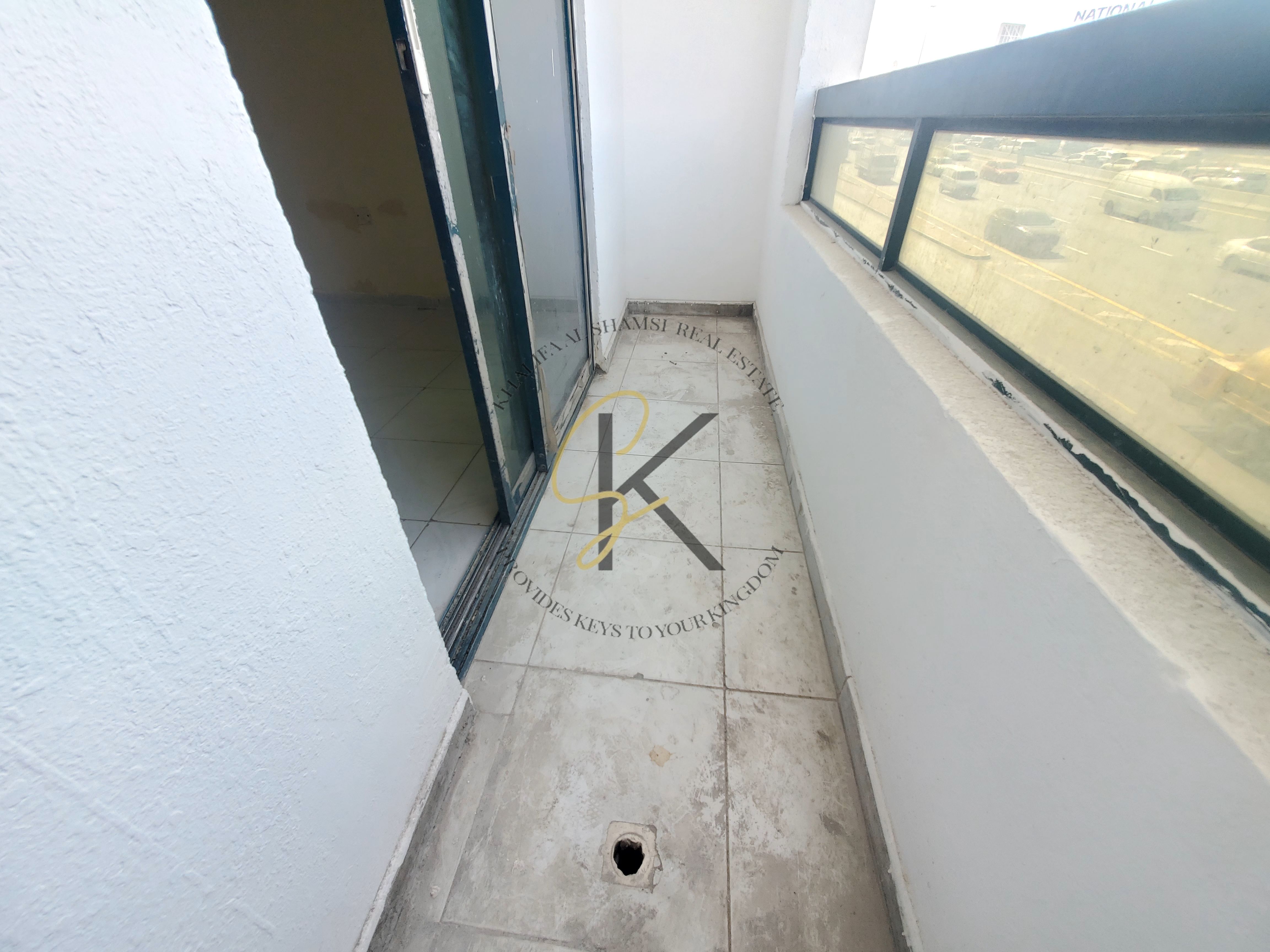 1bhk With Balcony||At Prime Location||