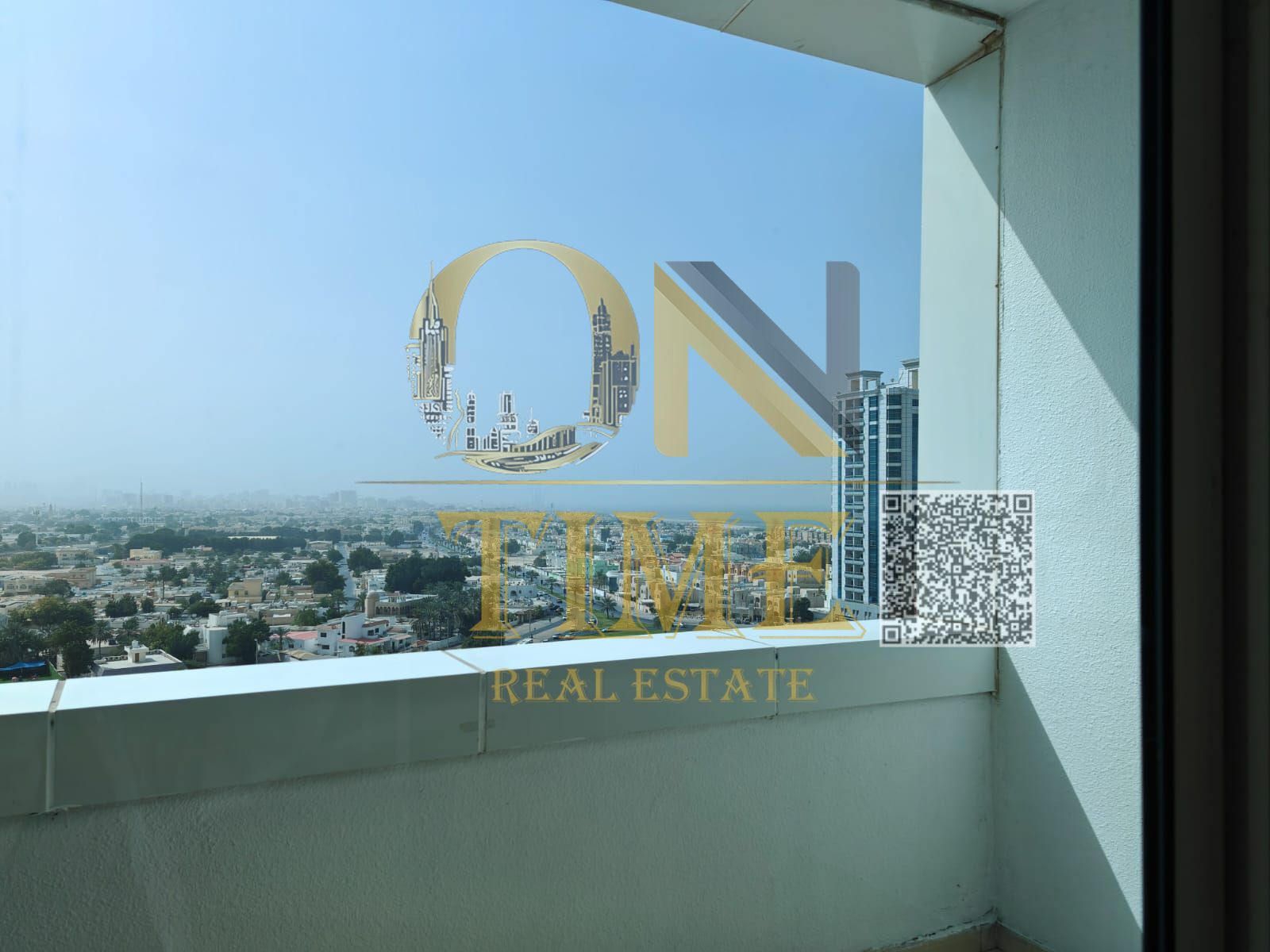 Luxury finishing / Upscale tower / Privacy / Gym / Swimming pool / Parking / Stunning view