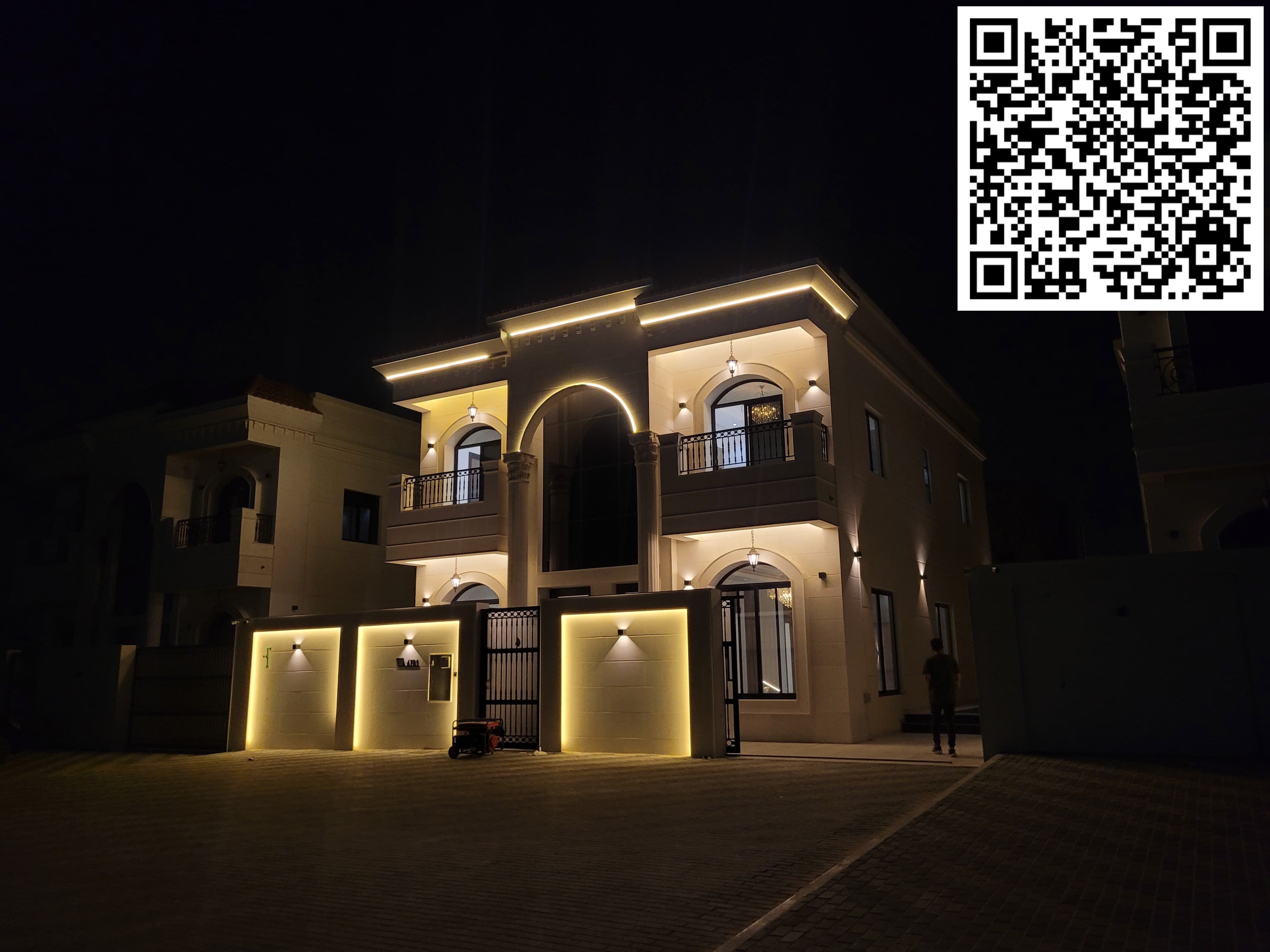 Luxury villa for sale in Al-Halio