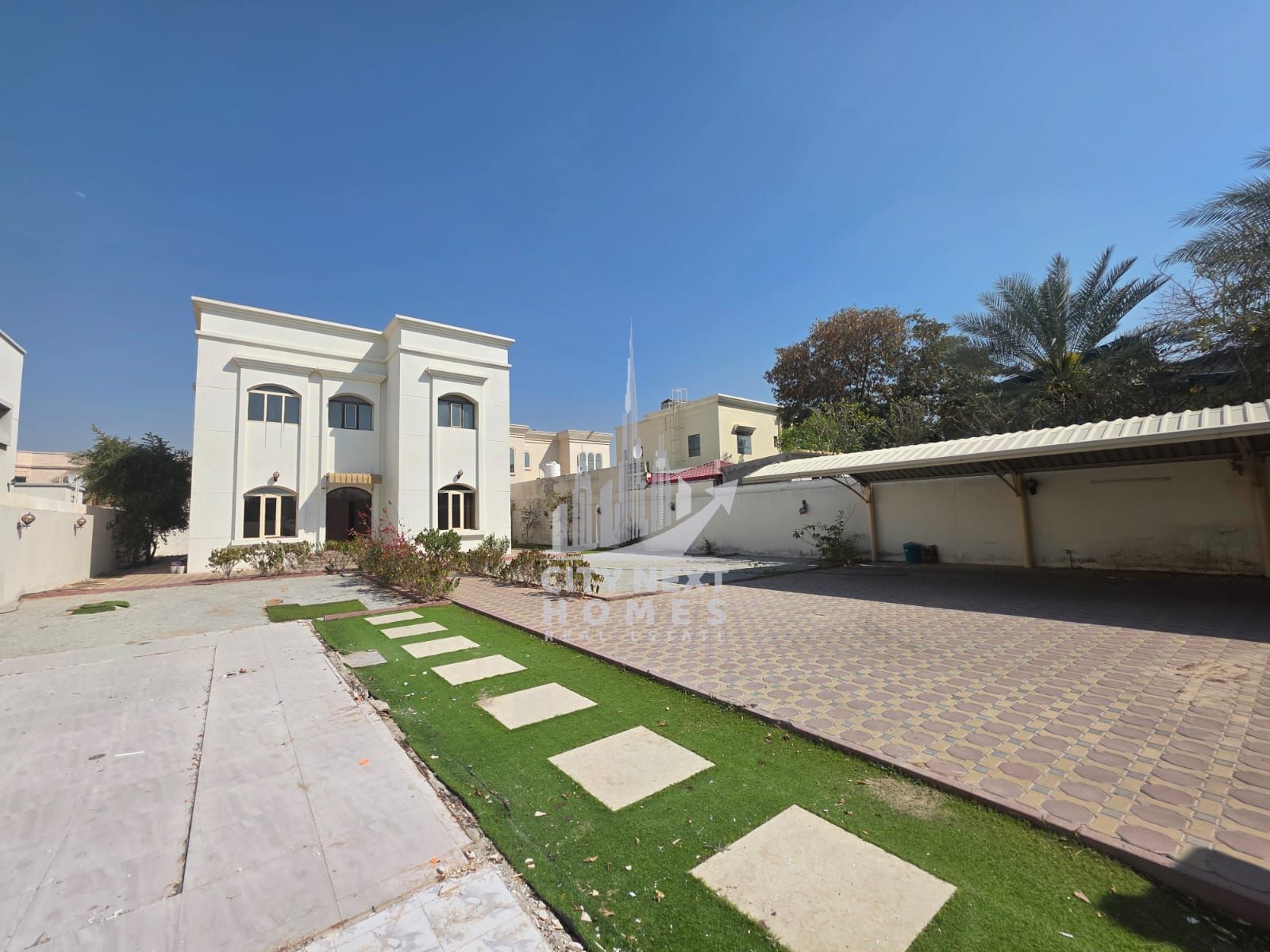 CLASSIC DESIGN 5BR VILLA FOR RENT IN MUHAISNAH 1