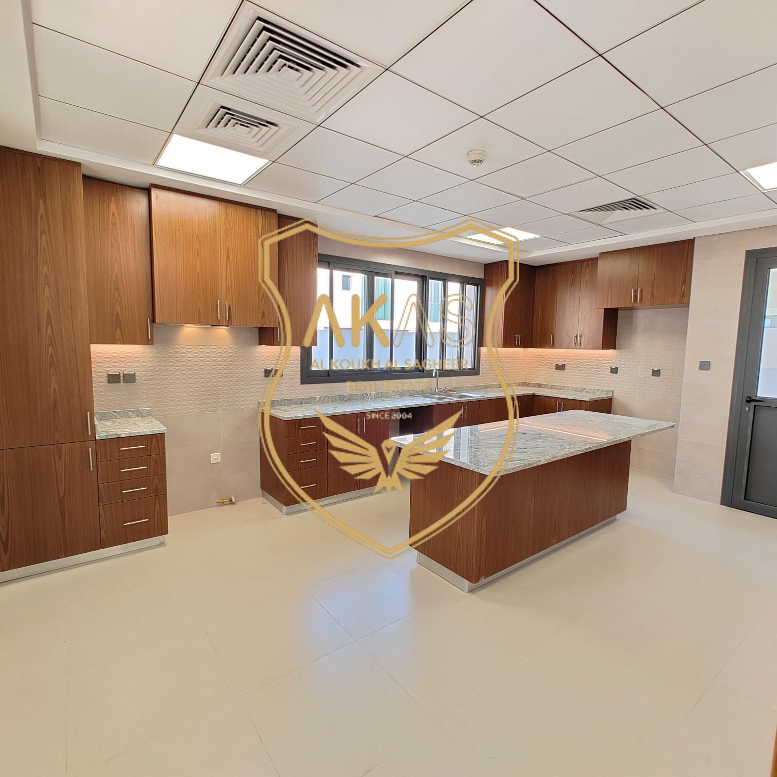 3800 SQFT | Vacant Soon | Modern Finish | 4br+Maid Room | Private Pool
