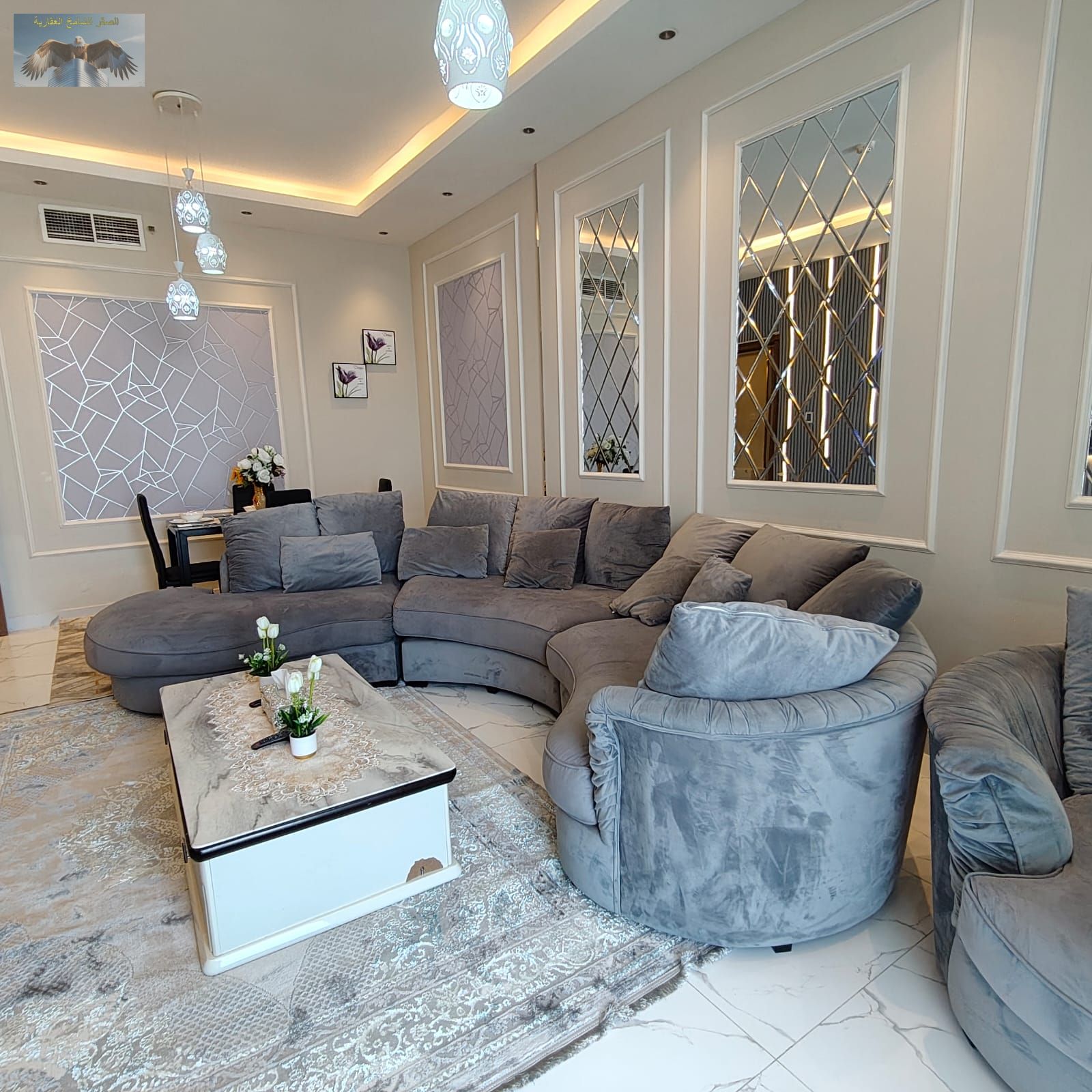 A unique opportunity for investors or someone who appreciates luxury: a beautiful three-bedroom property with a full sea view, available for ownership