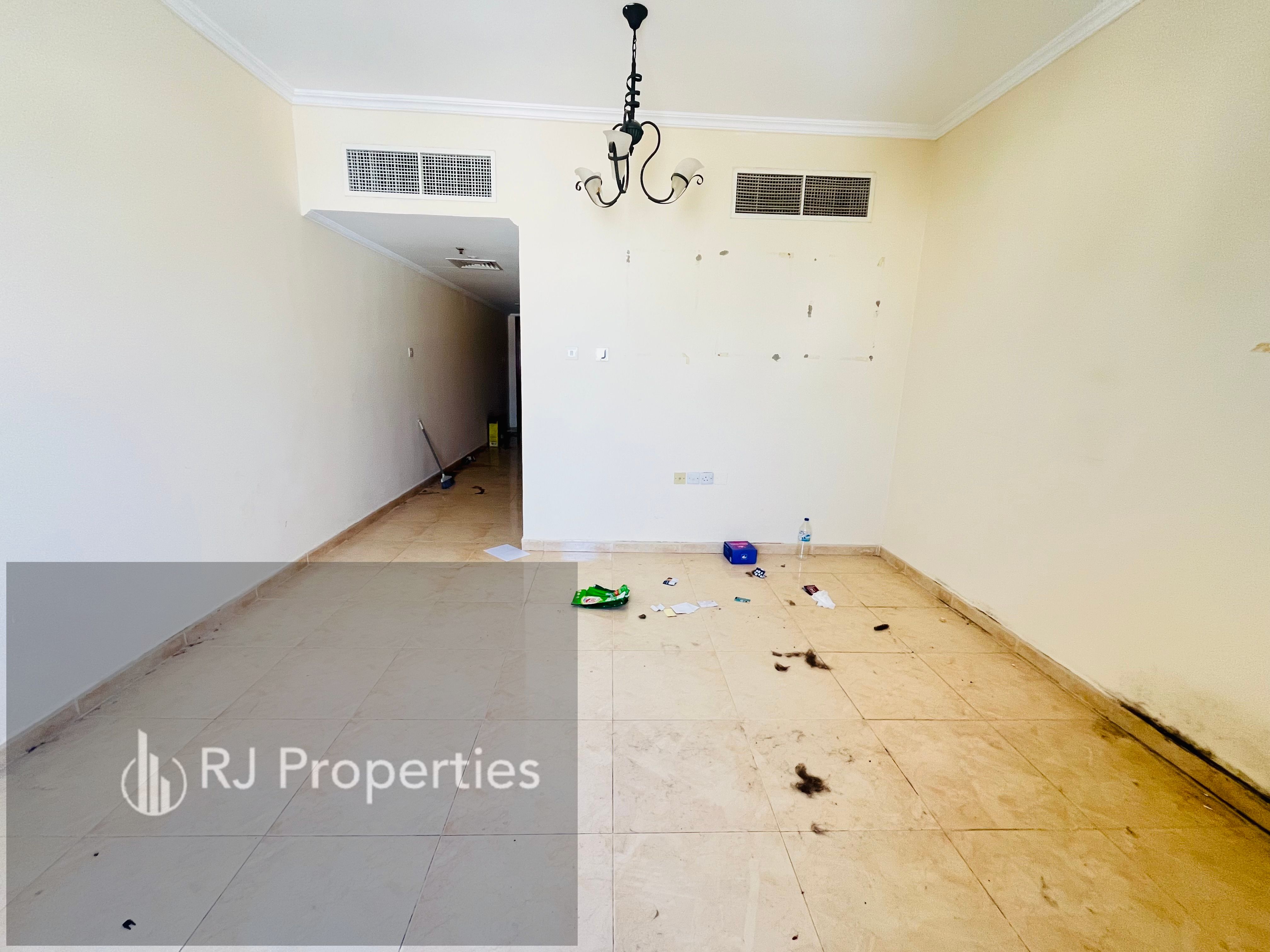 Hot offer luxury and very spacious studio with close kitchen in muwaileh commercial just 24k