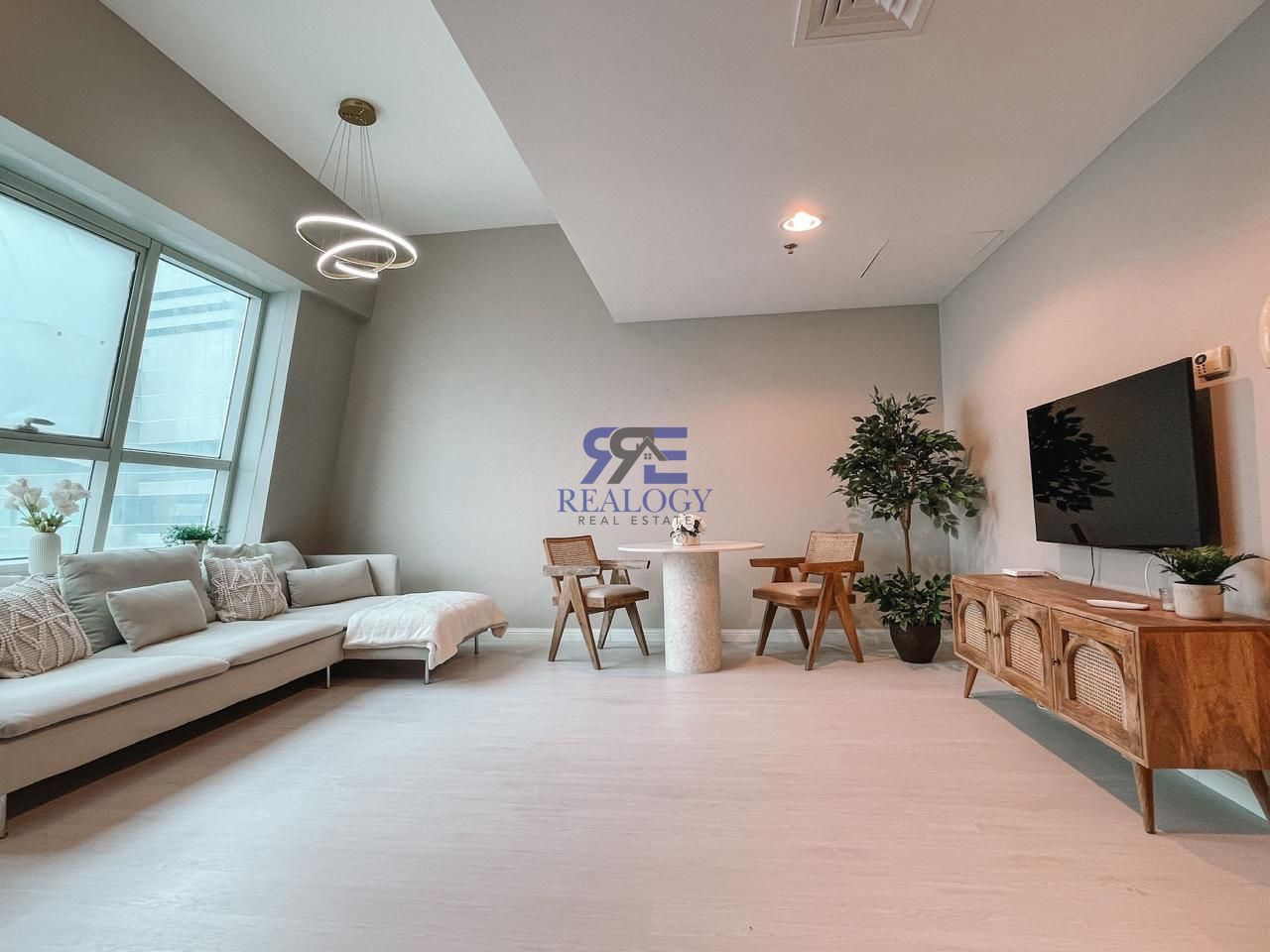 Furnished | High Floor | Near Metro