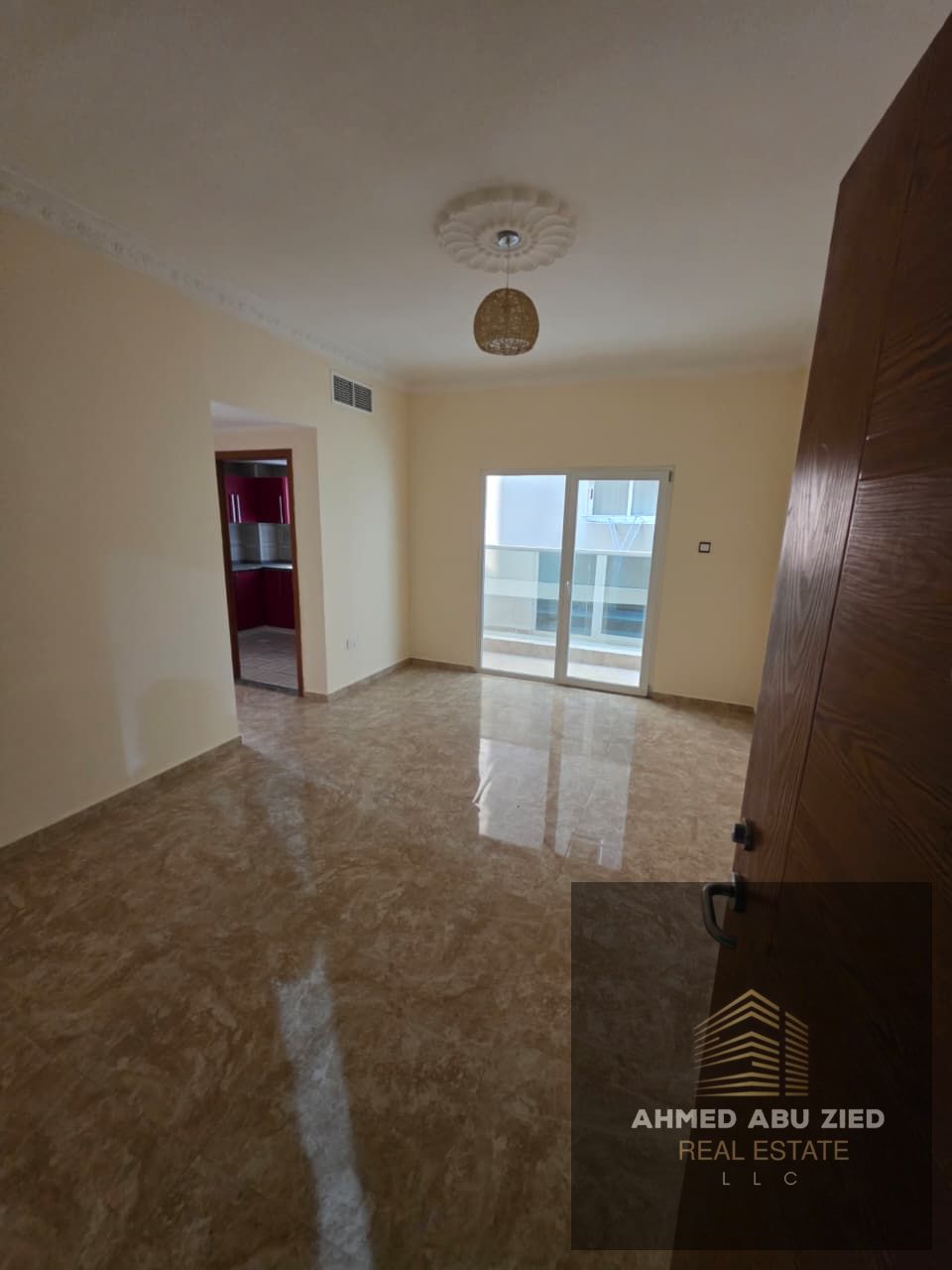 Great opportunity to live in a prime and vibrant location close to all essential services.