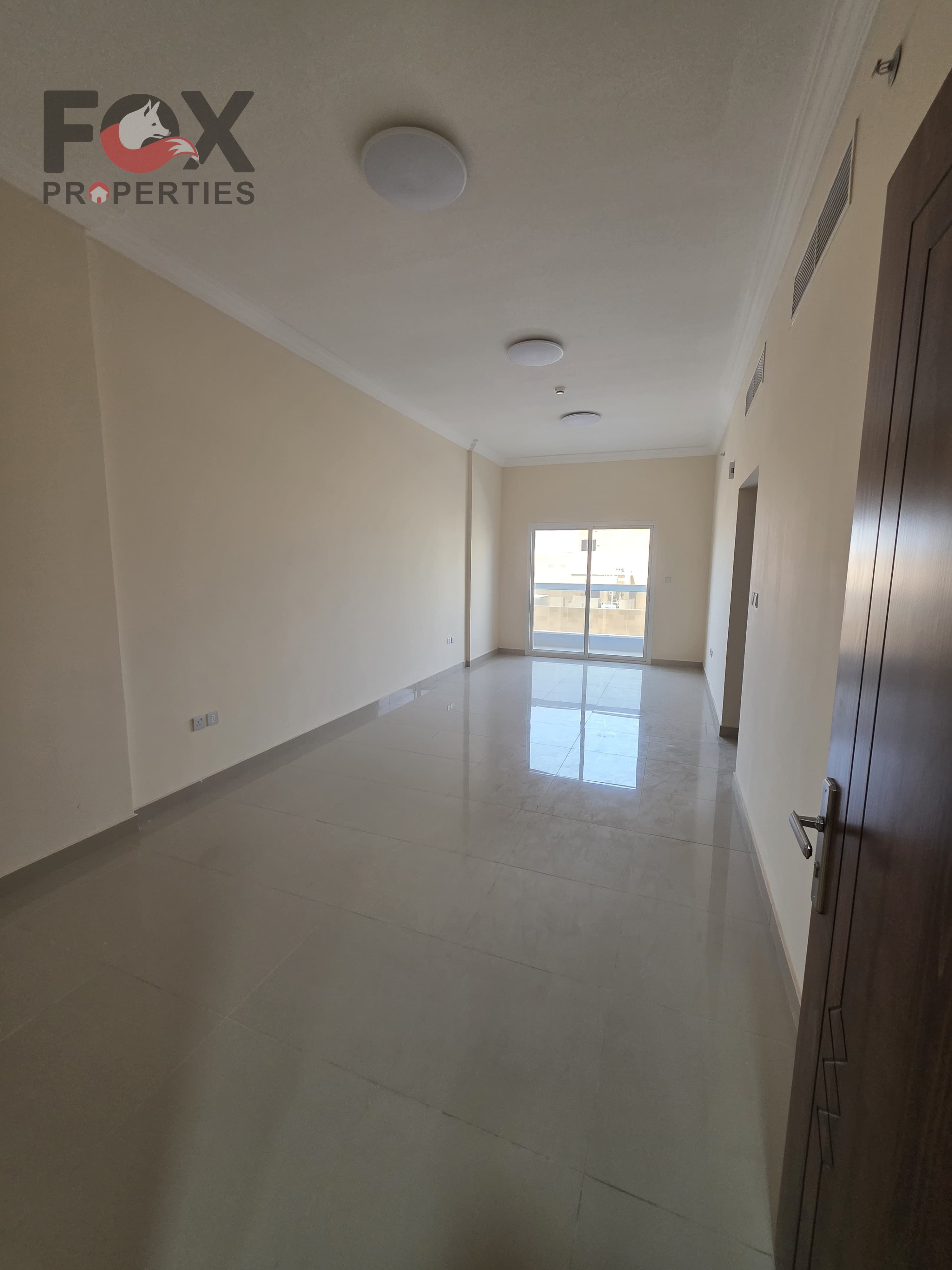 Two-bedroom apartment for rent in Al Jurf 3, near the Chinese market, close to shops, supermarkets, and restaurants. Easy access to main roads and tra