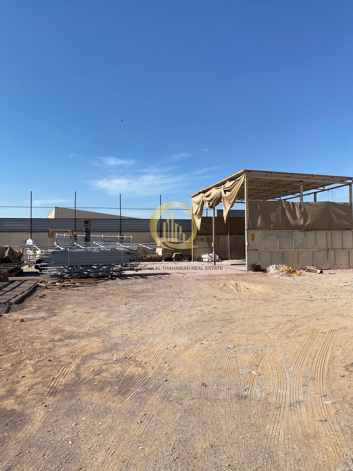 For sale in the industrial area, a fenced land Area: 10,800 square feet Electric power: 25 watts