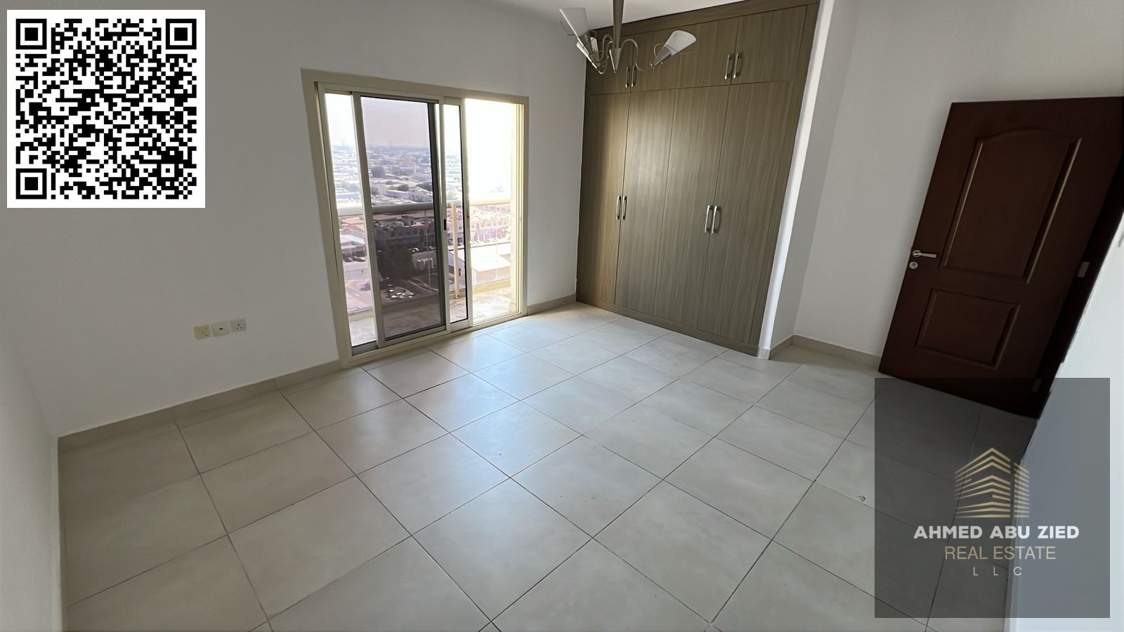 Seize the opportunity! | Distinctive 2-bedroom apartment | 2 bathrooms | Open balcony | Central air conditioning | Built-in wardrobes | Prime location
