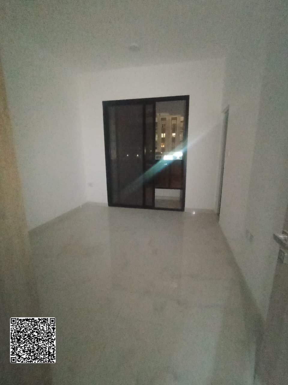 One bedroom, living room, kitchen, two bathrooms, high balcony. First occupancy. 33,000 (currency unspecified) Payable in 4 or 6 installments. Cash deposit required.