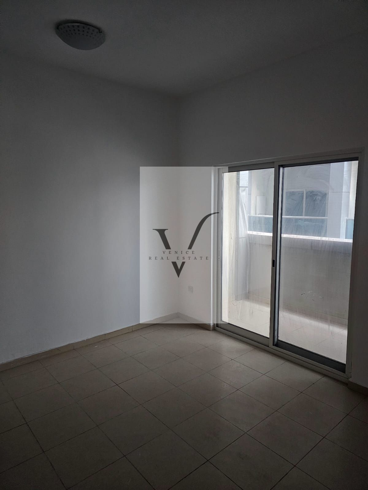 Cash payment – prime location – open view – parking space – balcony