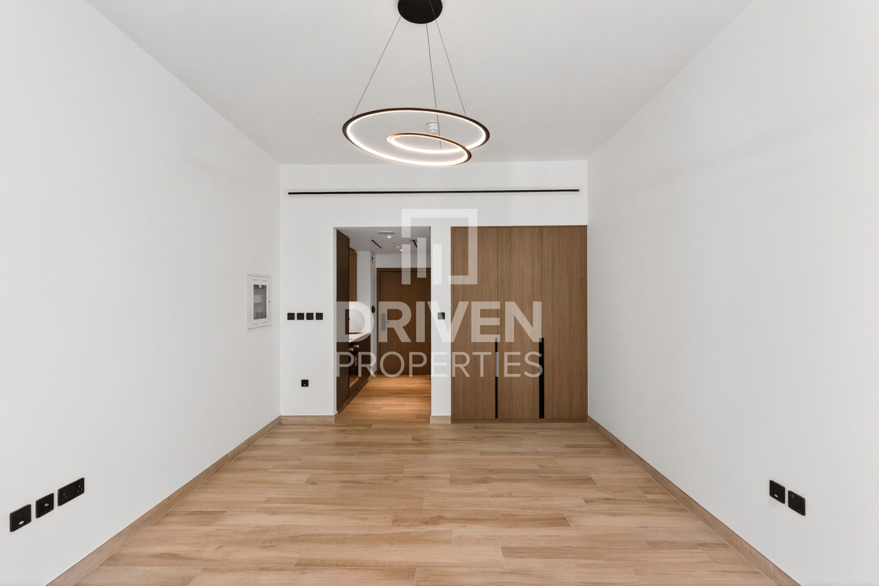 Ready to move in | Pool View | Brand New