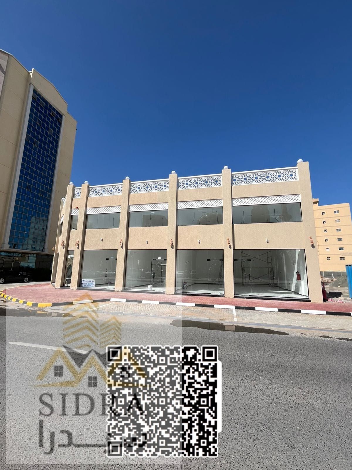 Brand-new shops for sale in a prime location.