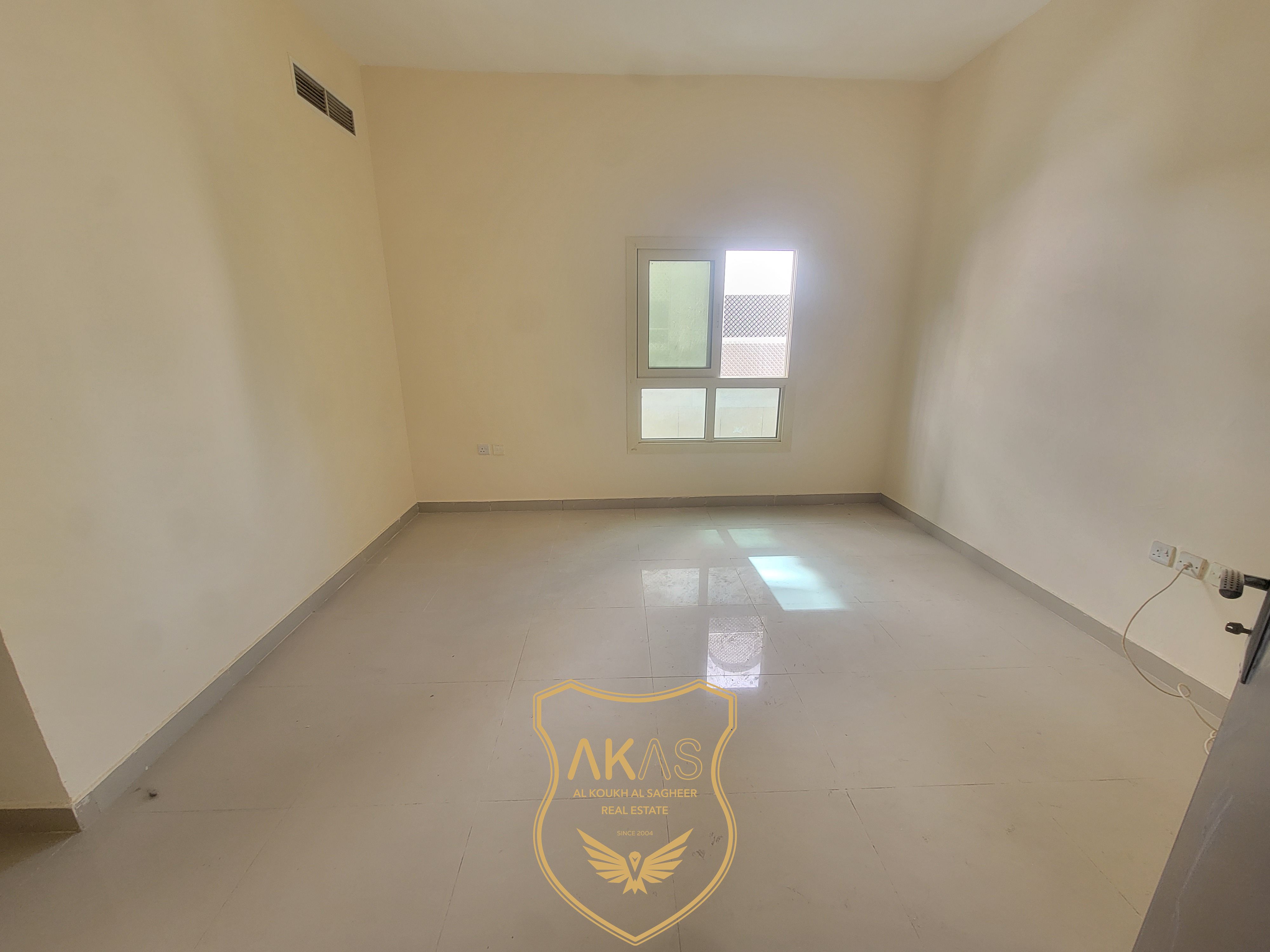 Ready to move 1bhk with central ac& gas family building near to lulu only 28k
