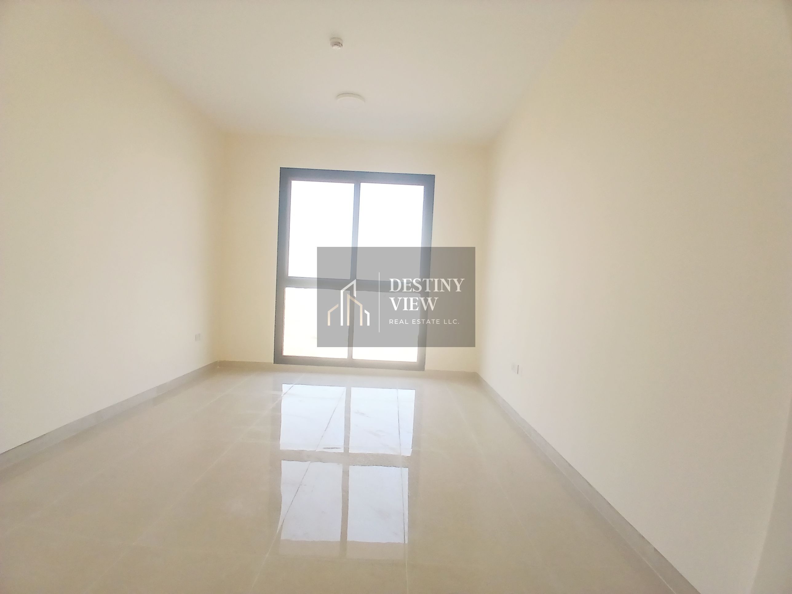 Like brand new lavish 1bhk apartment fully family Building 2bahts