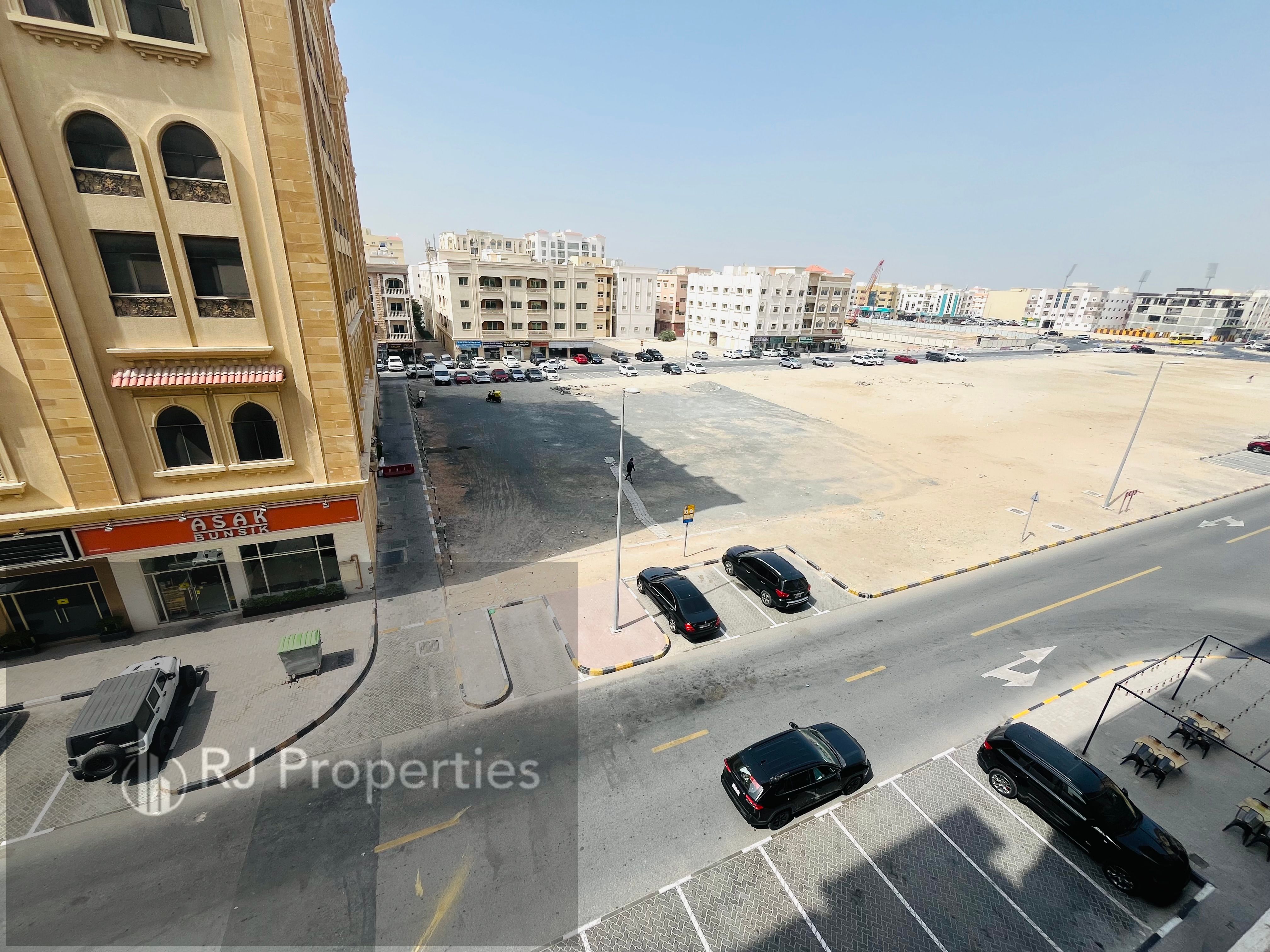 Hot offer Ultra-Spacious Luxury 2BHK | Free Parking Included |just 50k