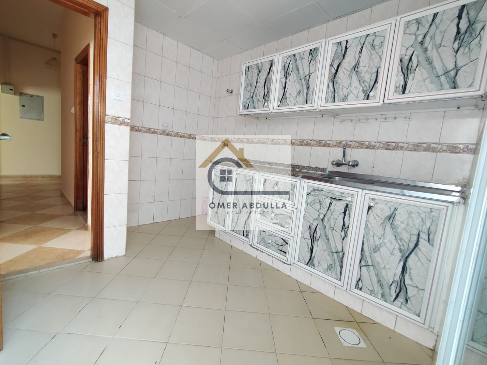 No Deposit Cash 1Bhk Apartment only 32k with Balcony in Muwalieh Area