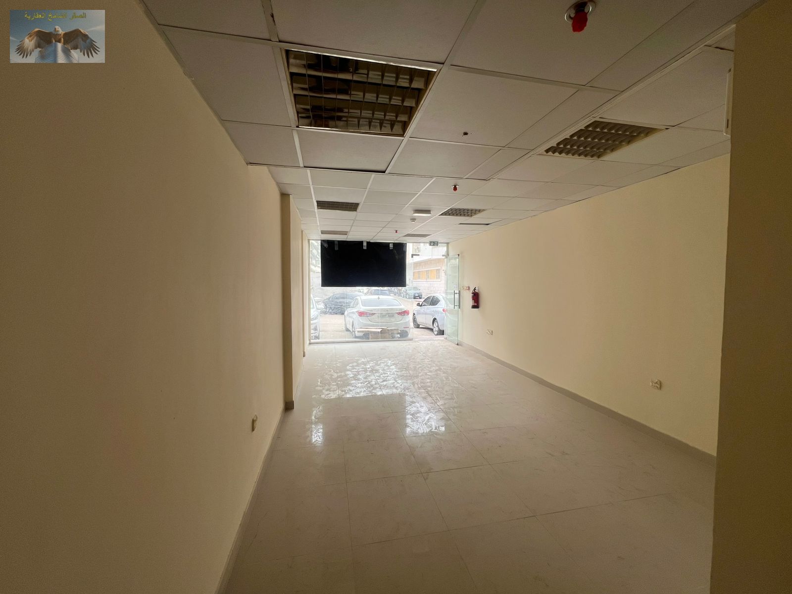 Premium commercial shop – Suitable for all business activities except restaurants or cafes • Practical space ideal for an office, store, salon, or var
