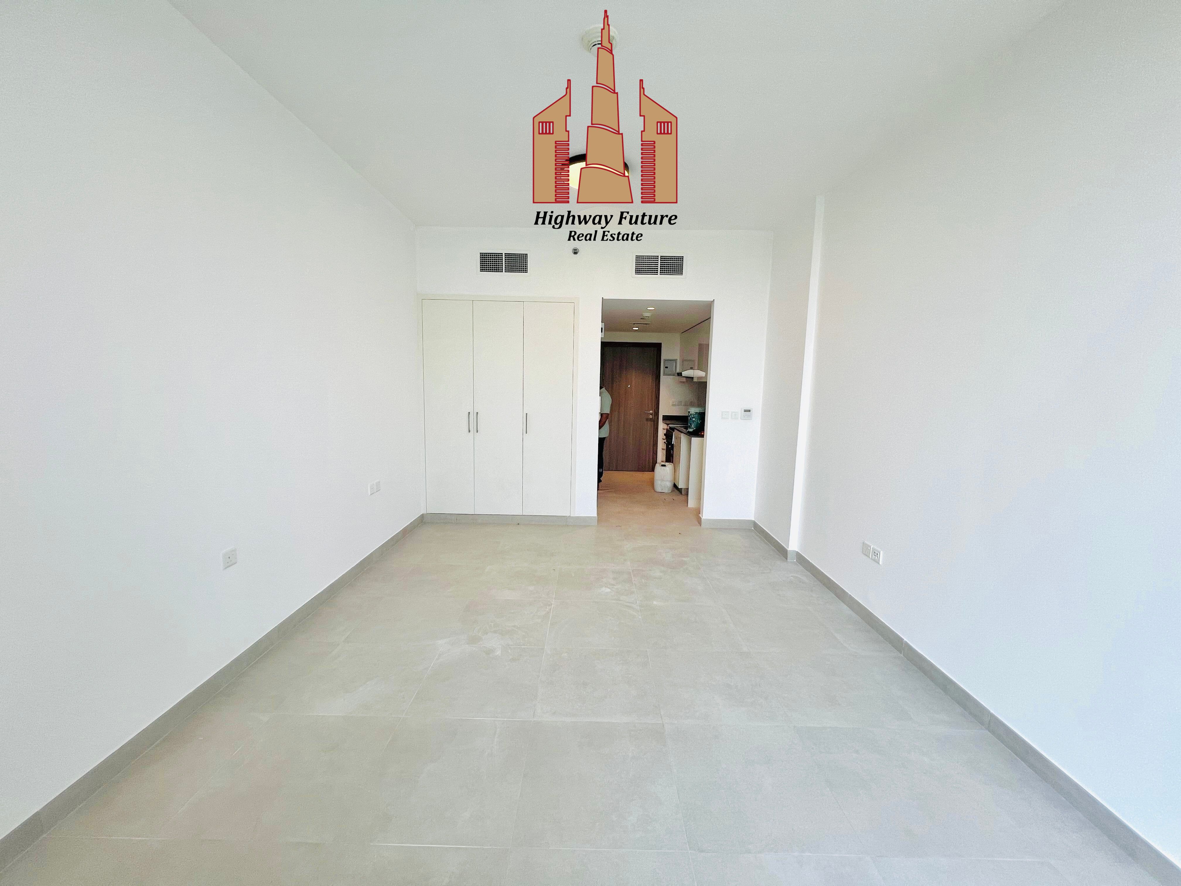 STREET VIEW|| SPACIOUS BIGGER STUDIO|| ALL AMENITIES