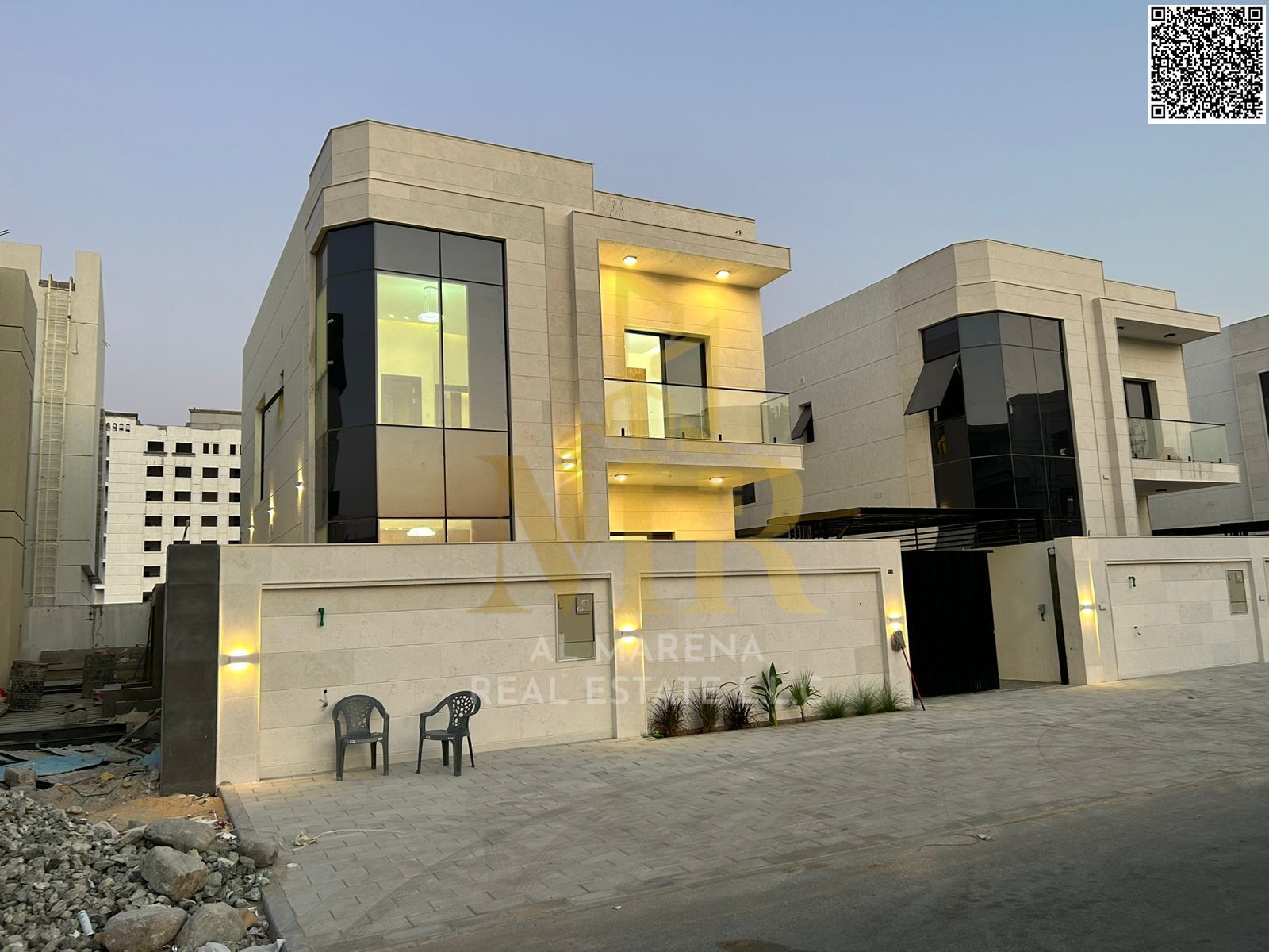 Luxury villa on a street and railway in Al Zahia – prime location and modern finishing at a negotiable price