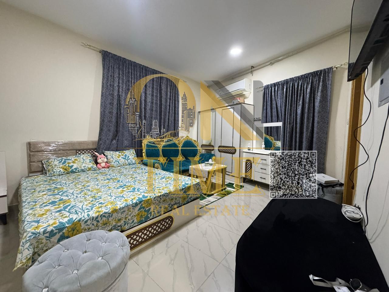 New studio apartment \ clean furnishings\ beautiful view\ balcony\ separate kitchen\ excellent location