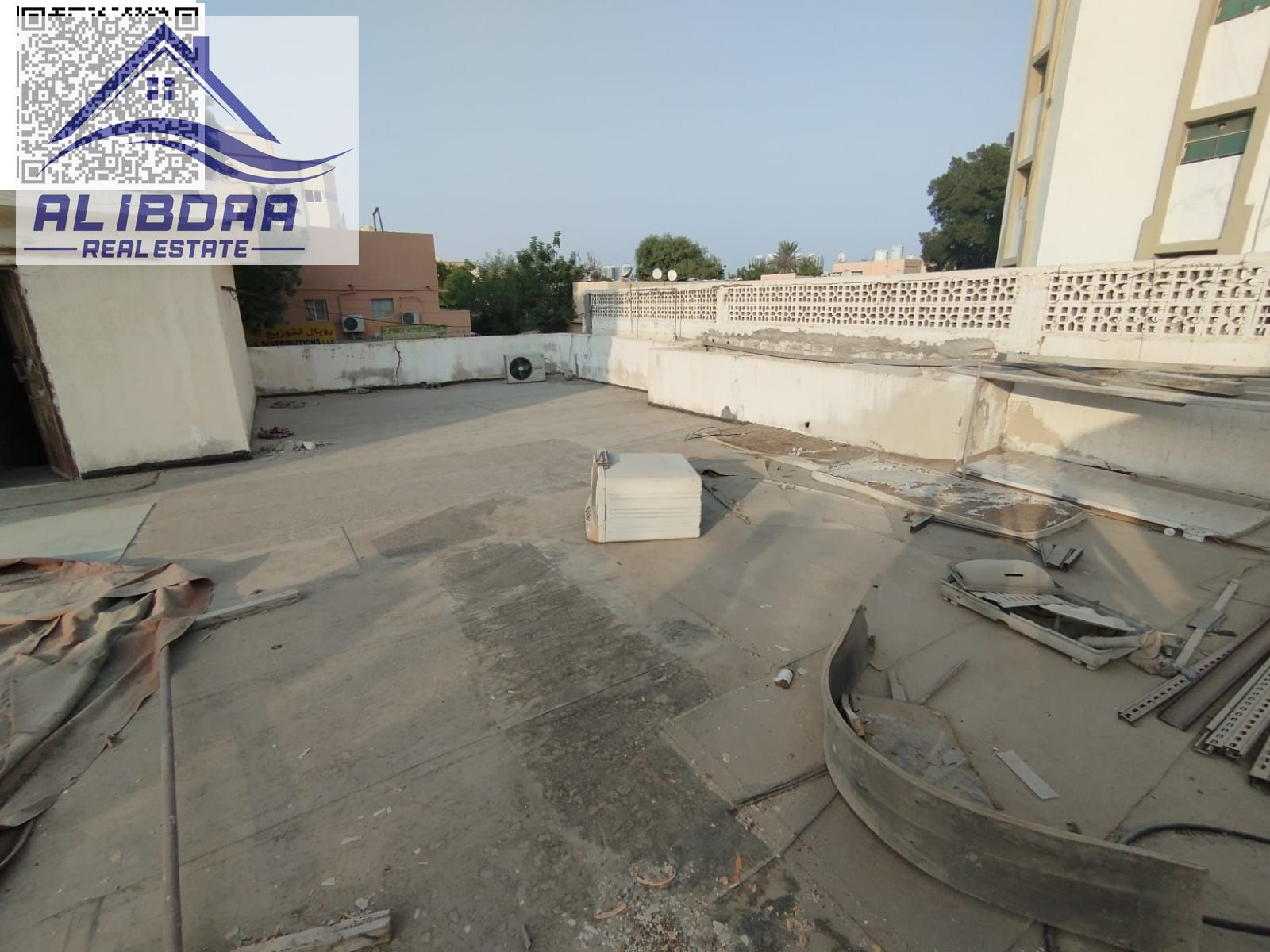 Arabian-style residential/commercial building for sale in Al Rashidiya