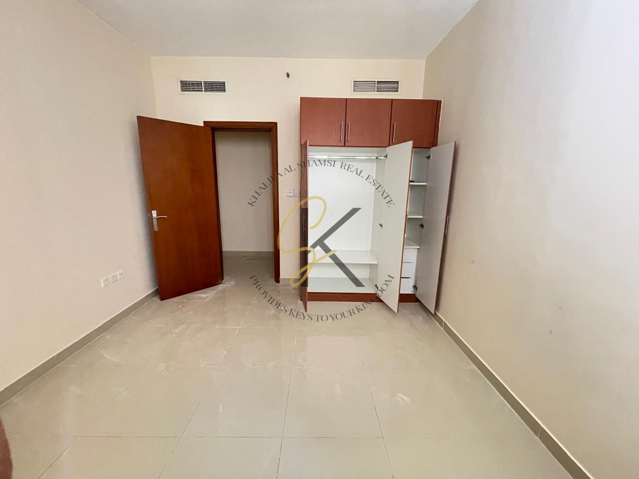 Luxury Spacious Unfurnished 2BHK with Balcony & Dedicated Parking | 3 Washrooms | 1640 Sqft in Muwailah Commercial, Sharjah