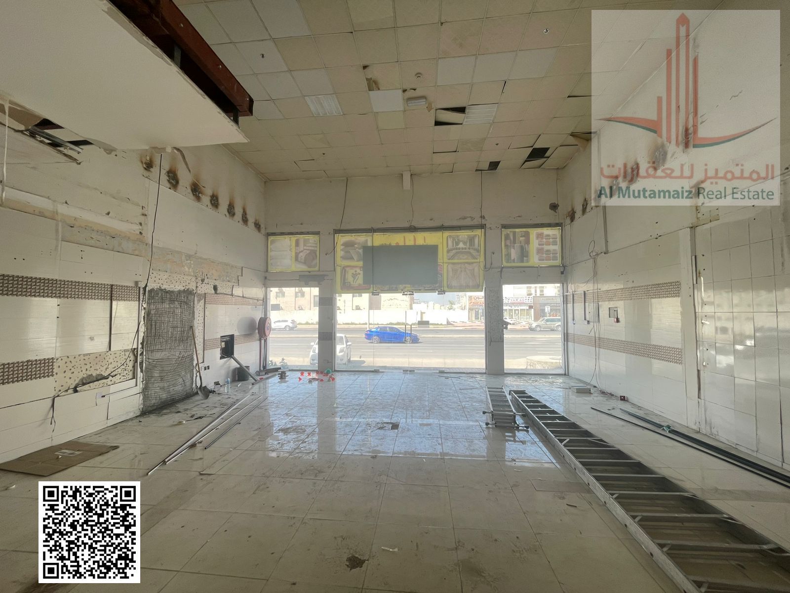 Commercial showroom for annual rent in Ajman Industrial Area 1, 900 sq ft. Amenities: Private bathroom. Asking price: 90K.