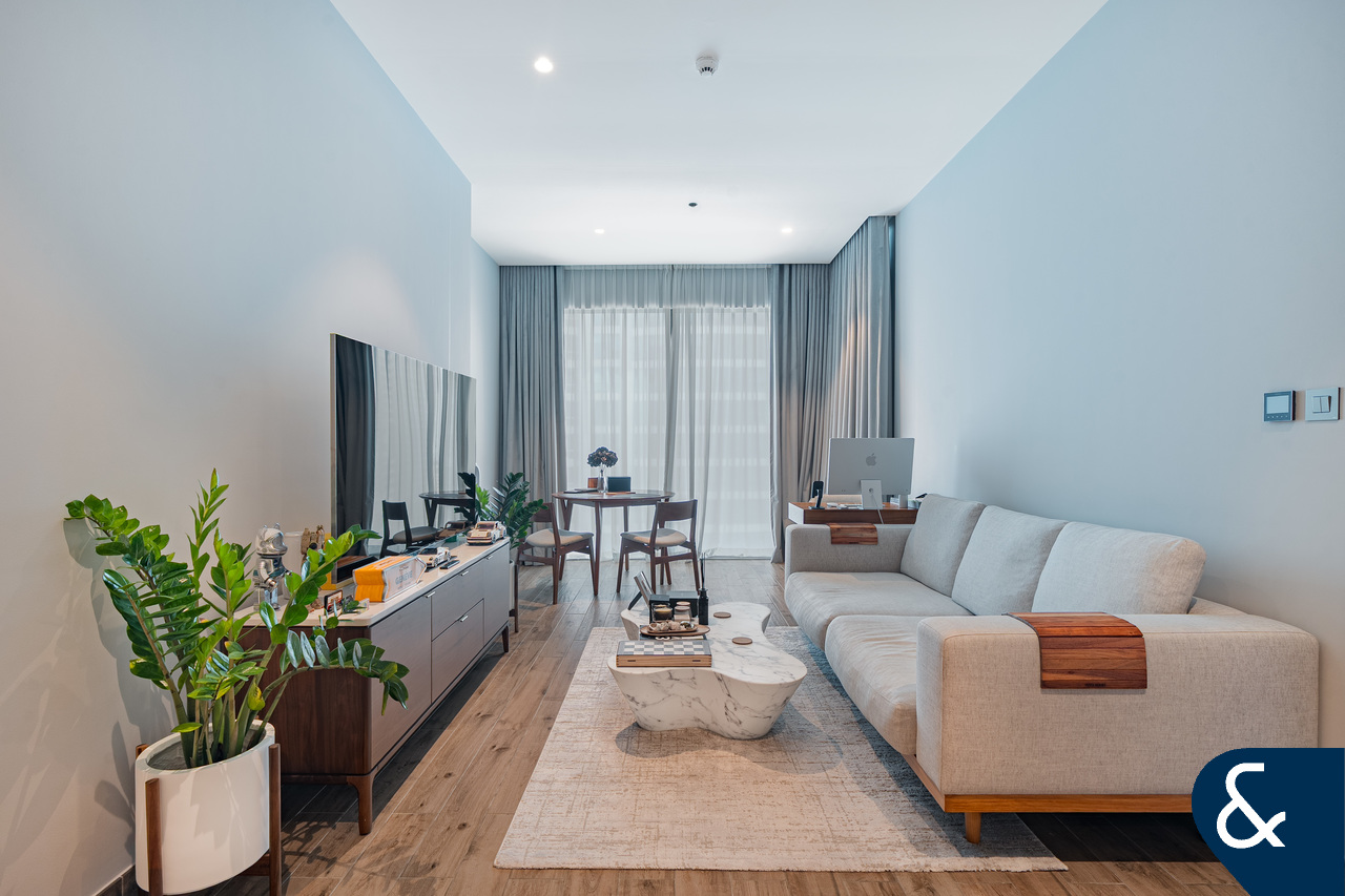 1BR Apartment for sale in Dubai Marina, Dubai — AED 170K
