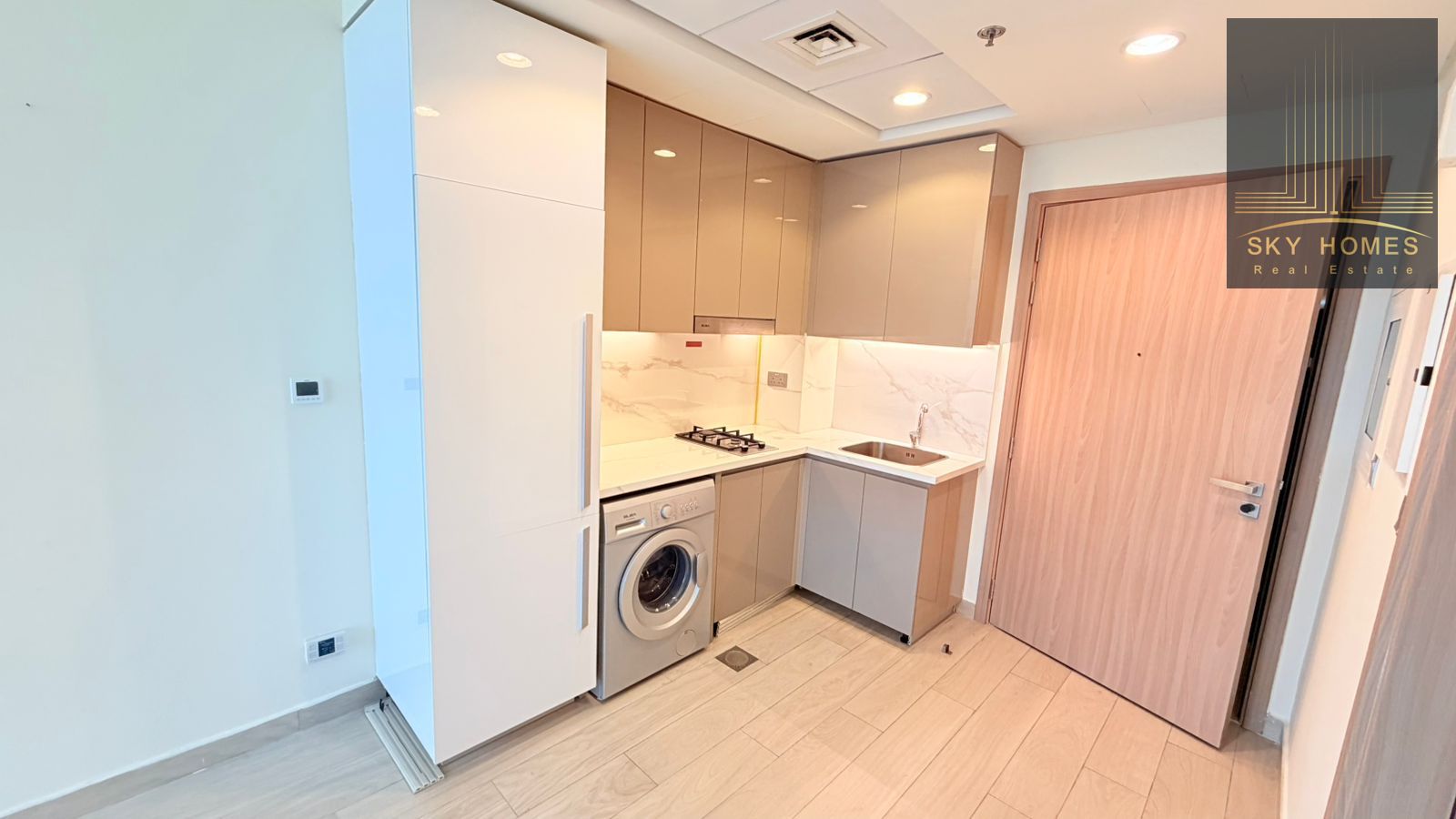 Spacious Huge size L Shape kitchen studio Available Just in 60k with All Amenities…