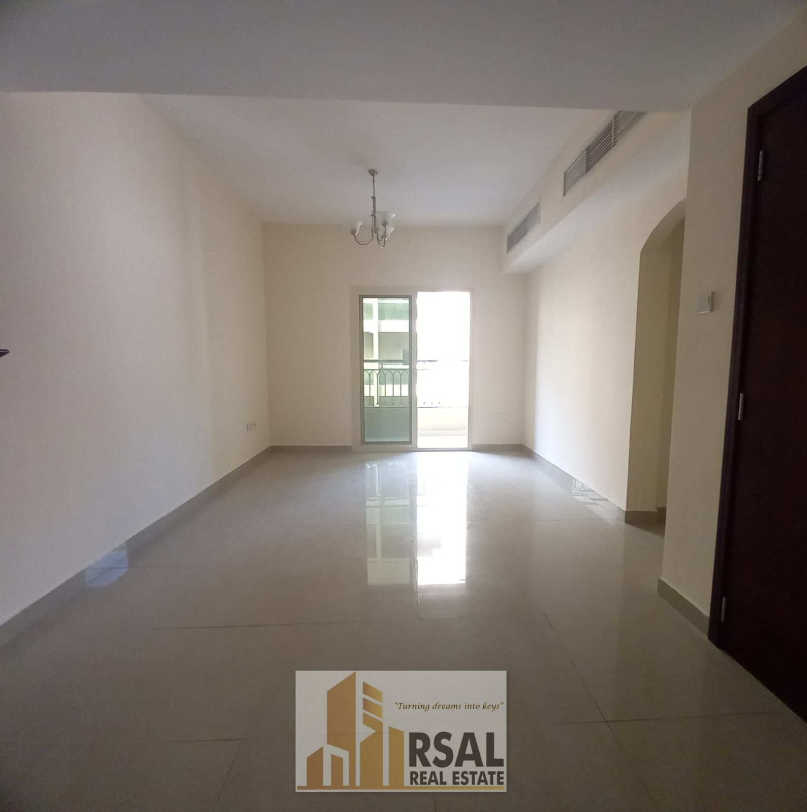 Lavish 2BHK With Balcony/Family Building/Near Muwahila Park