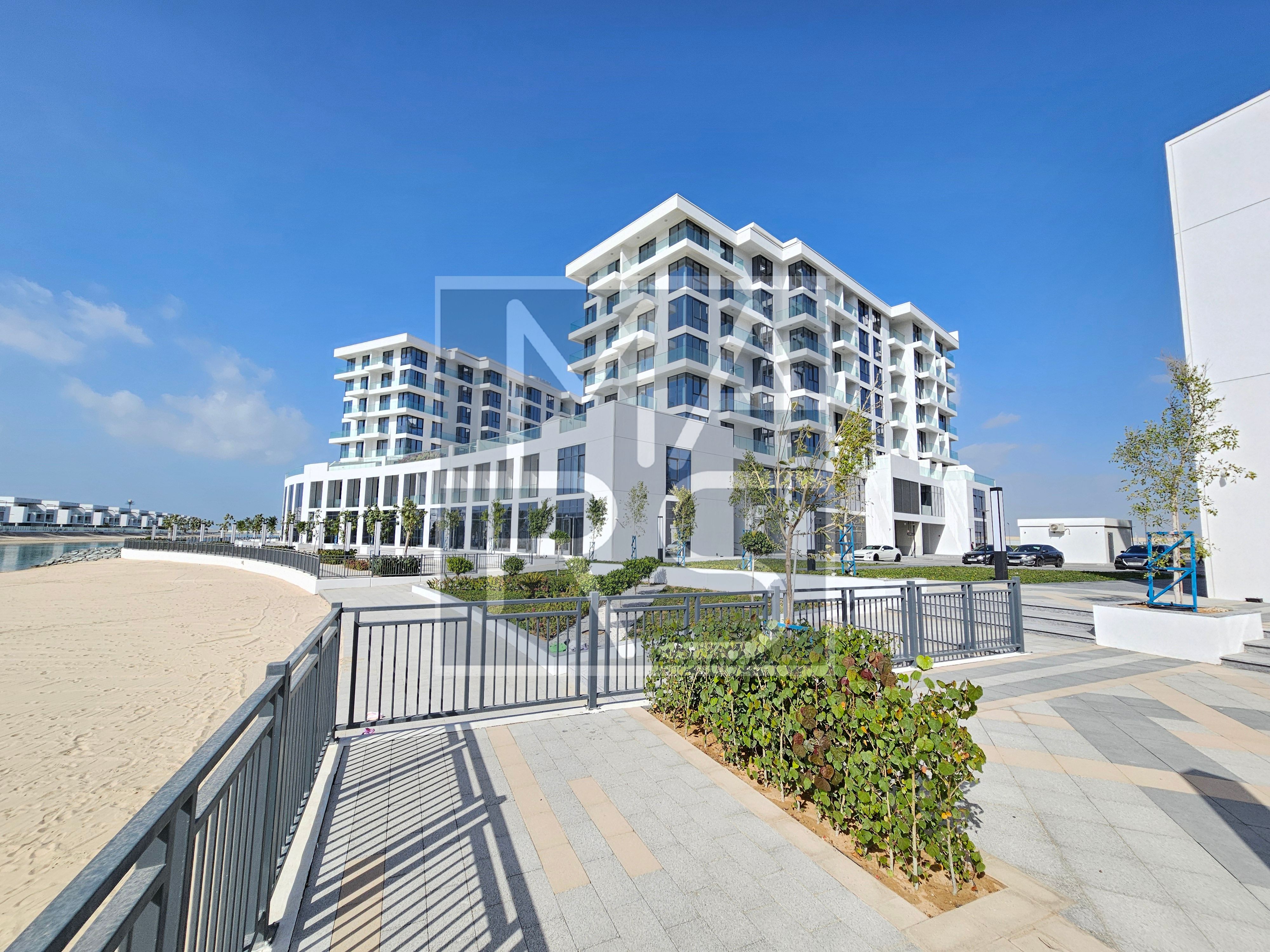 Luxurious Studio with Partial Sea View Ready to Move