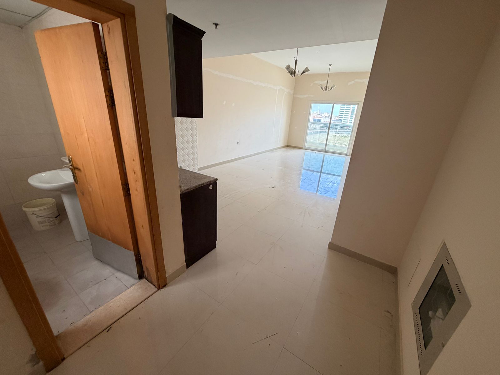 Spacious Studio for Rent in Al Rawda 2