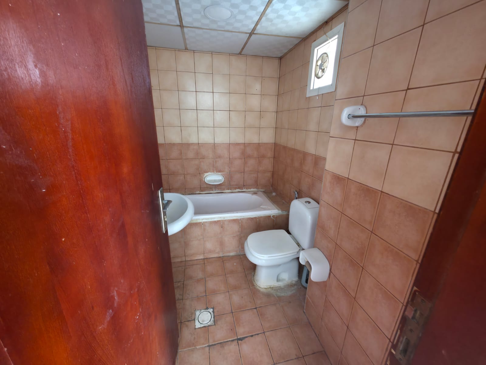 Studio for annual rent in Al Rawda, Ajman, on the main road near Sheikh Ammar Street.